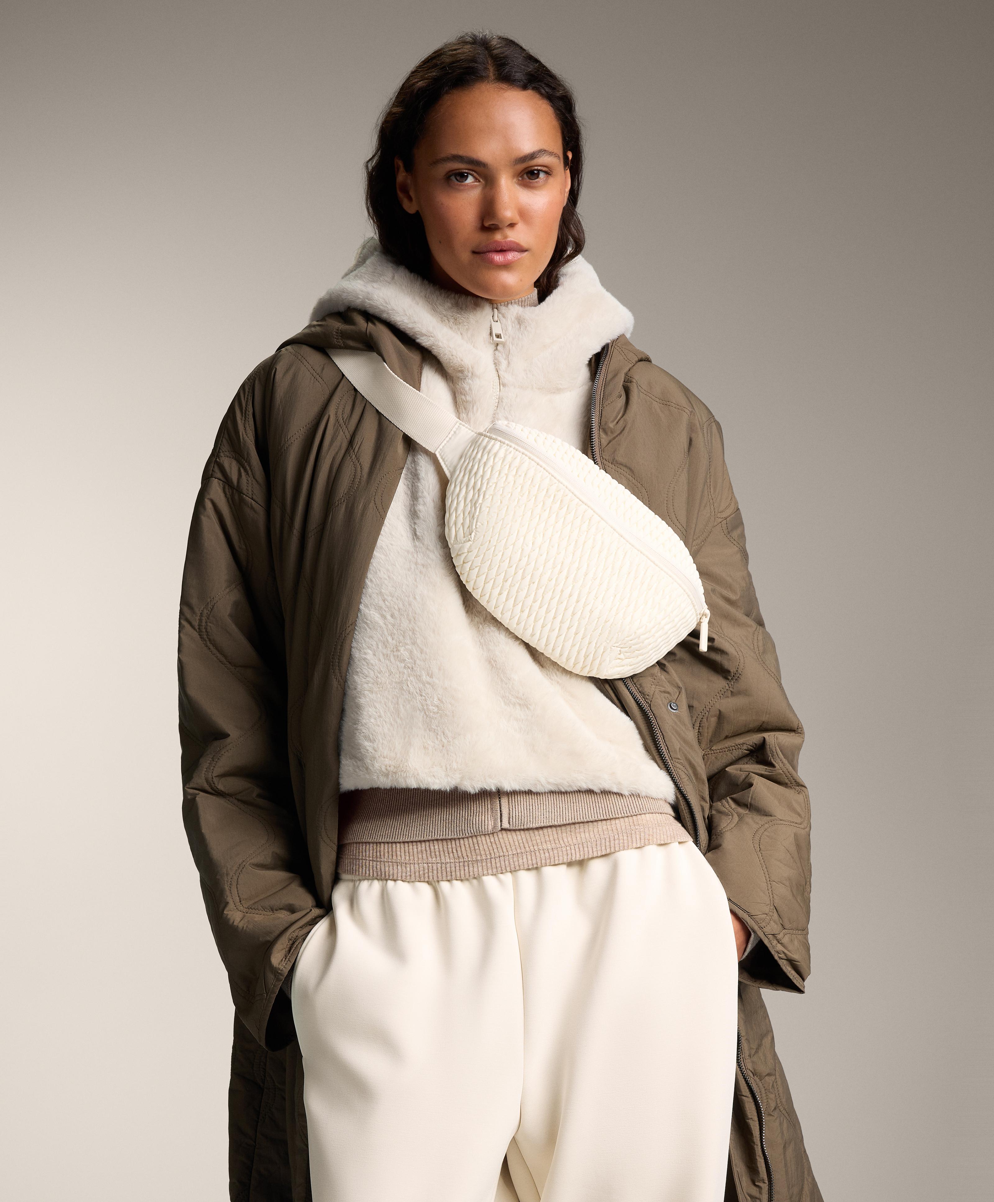 Padded belt bag — CREAM
