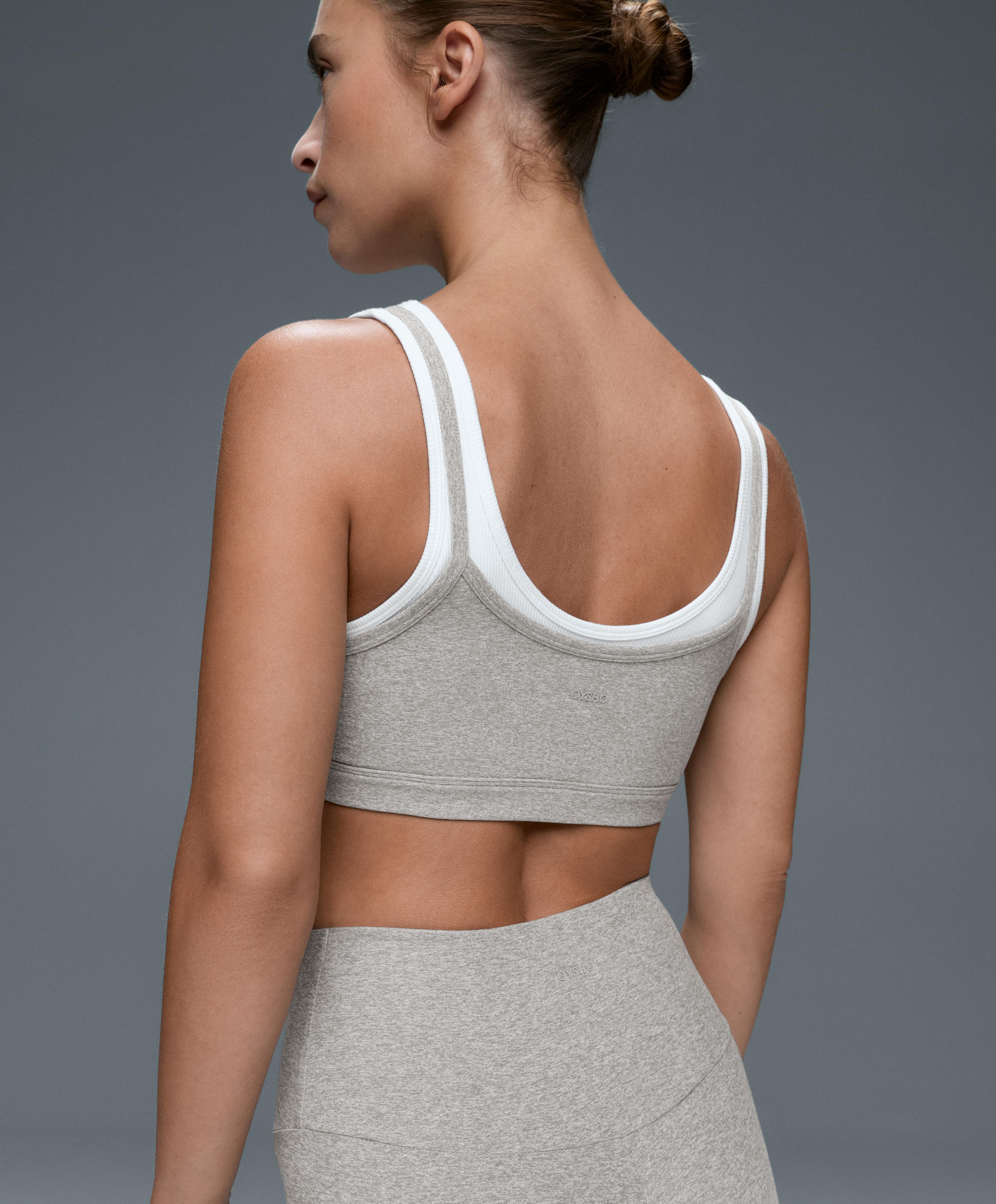 Medium-support ribbed heather sports bra with overlay — GREY MELANGE
