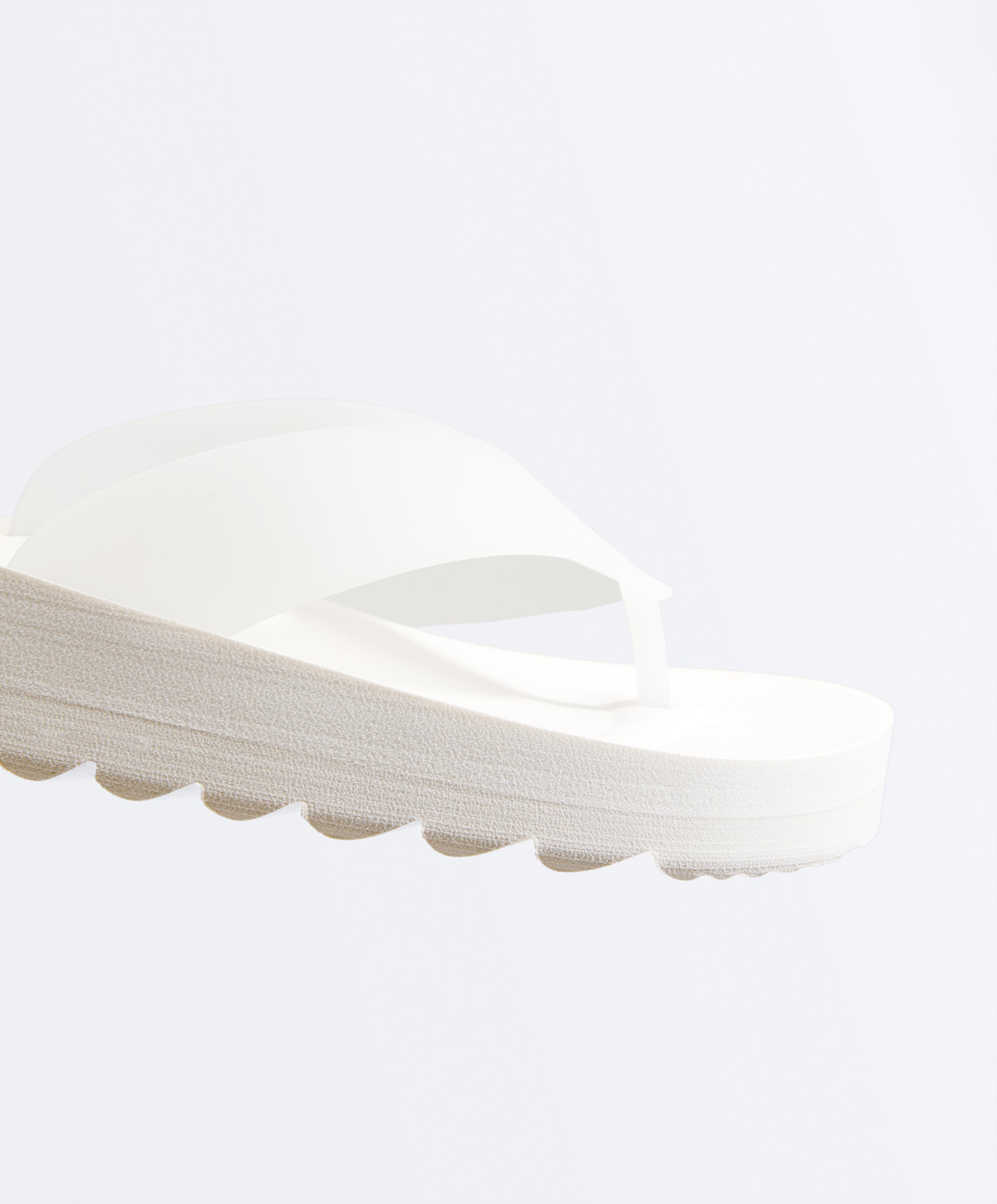 Platform beachwear sandals