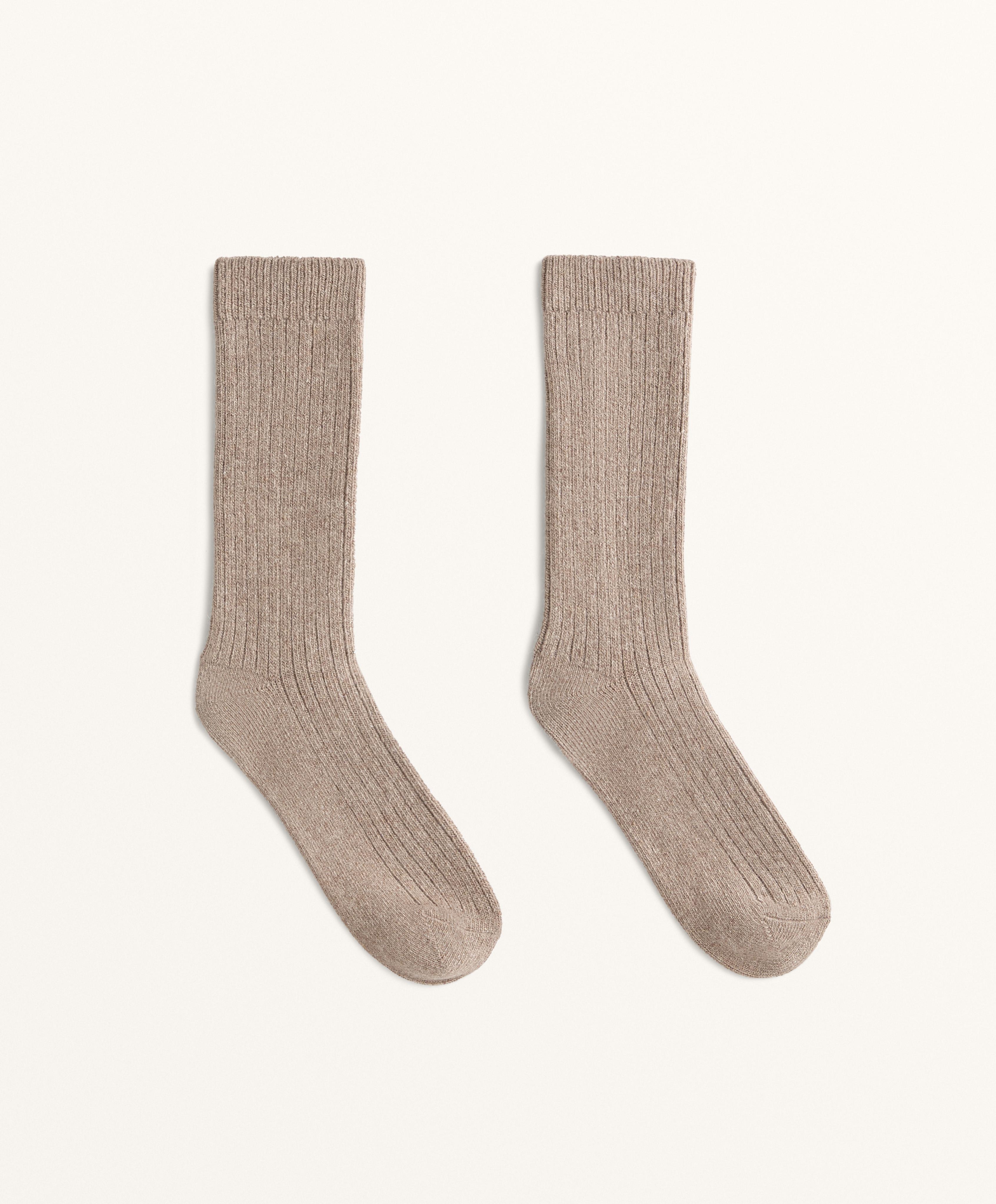 Chaussettes classic contenant 15 % de cashmere et 10 % de laine Chaussettes classic contenant 15 % de cashmere et 10 % de laine
