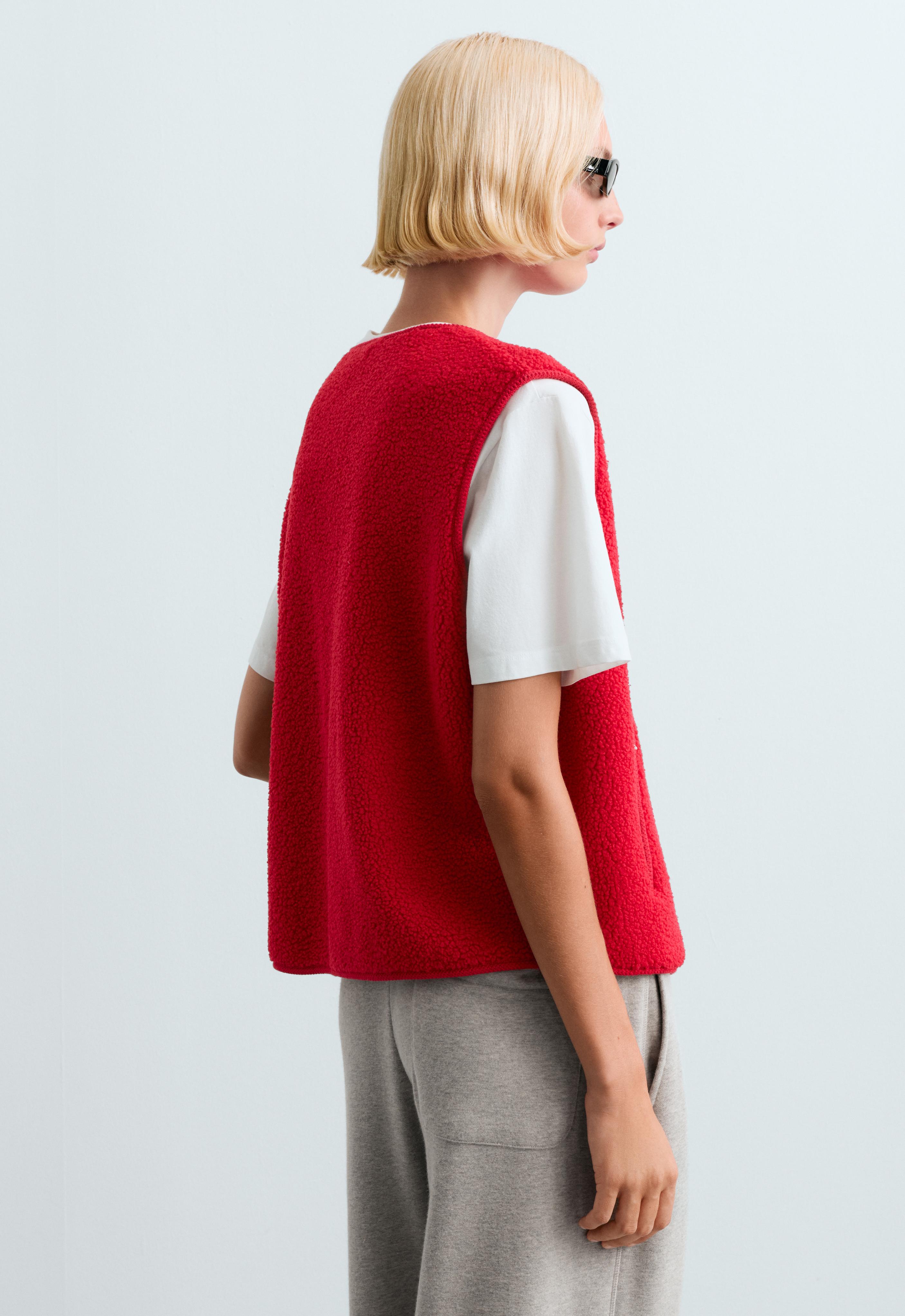 Buttoned faux-shearling gilet — STRAWBERRY