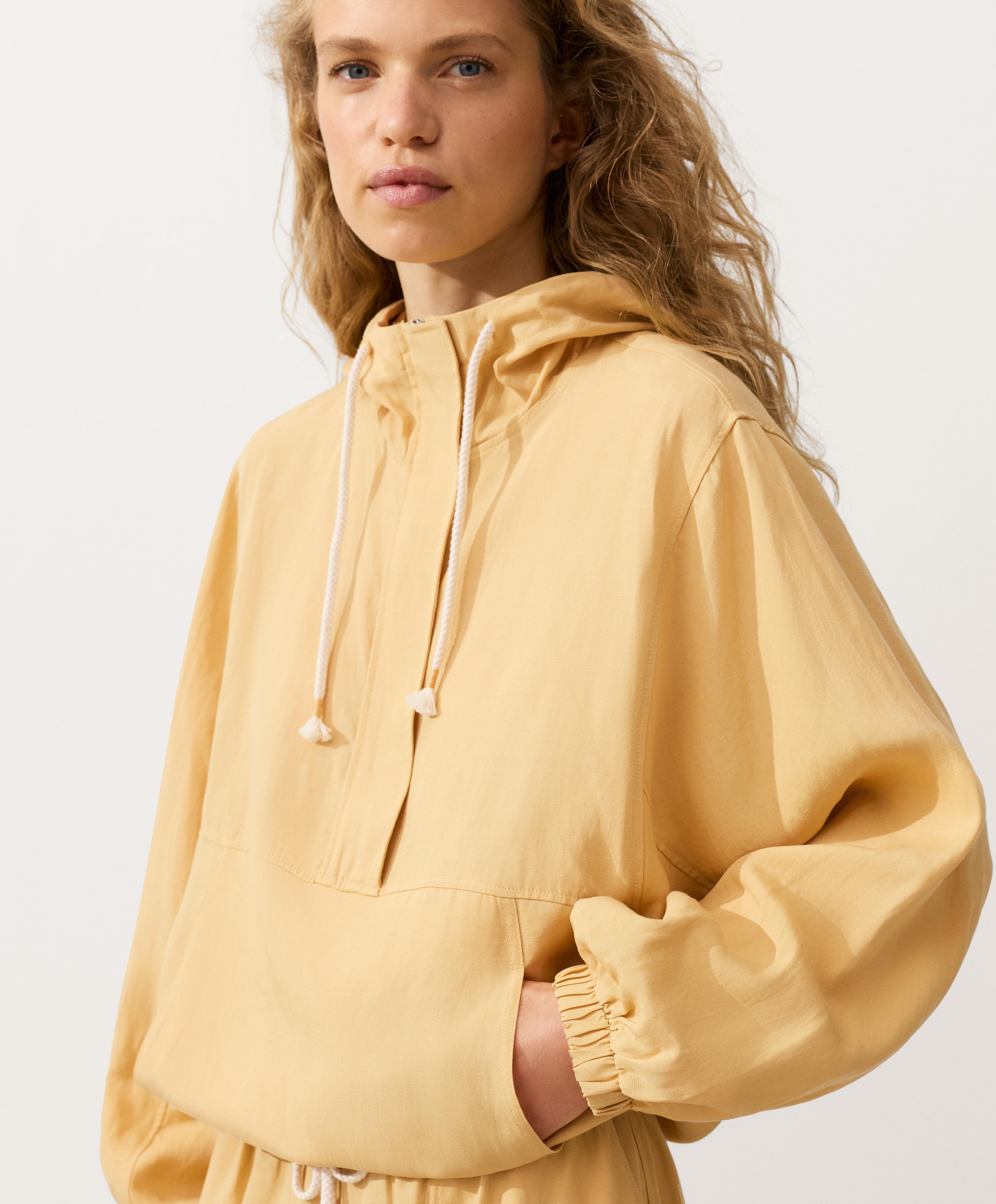 Half-zip sweatshirt with front pocket, lyocell and 24% linen blend — MID-YELLOW