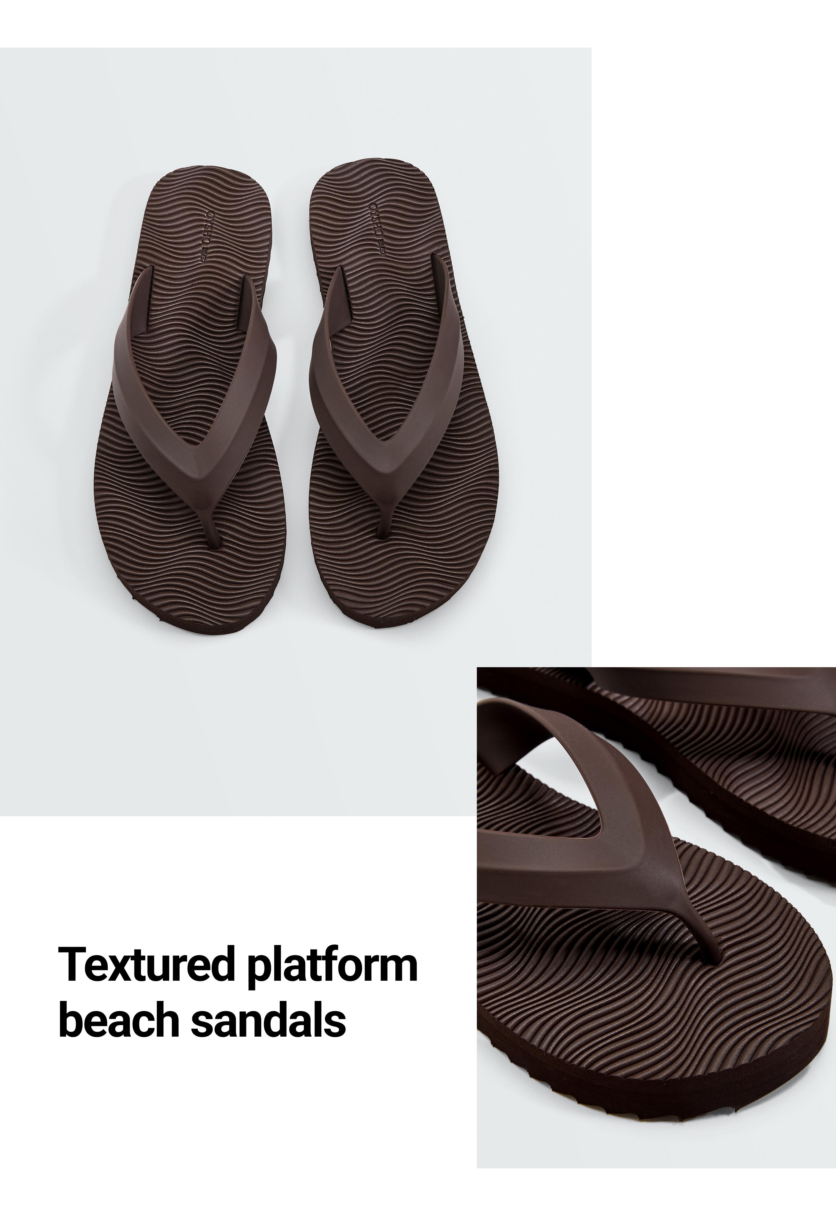 Textured platform beach sandals — BROWN