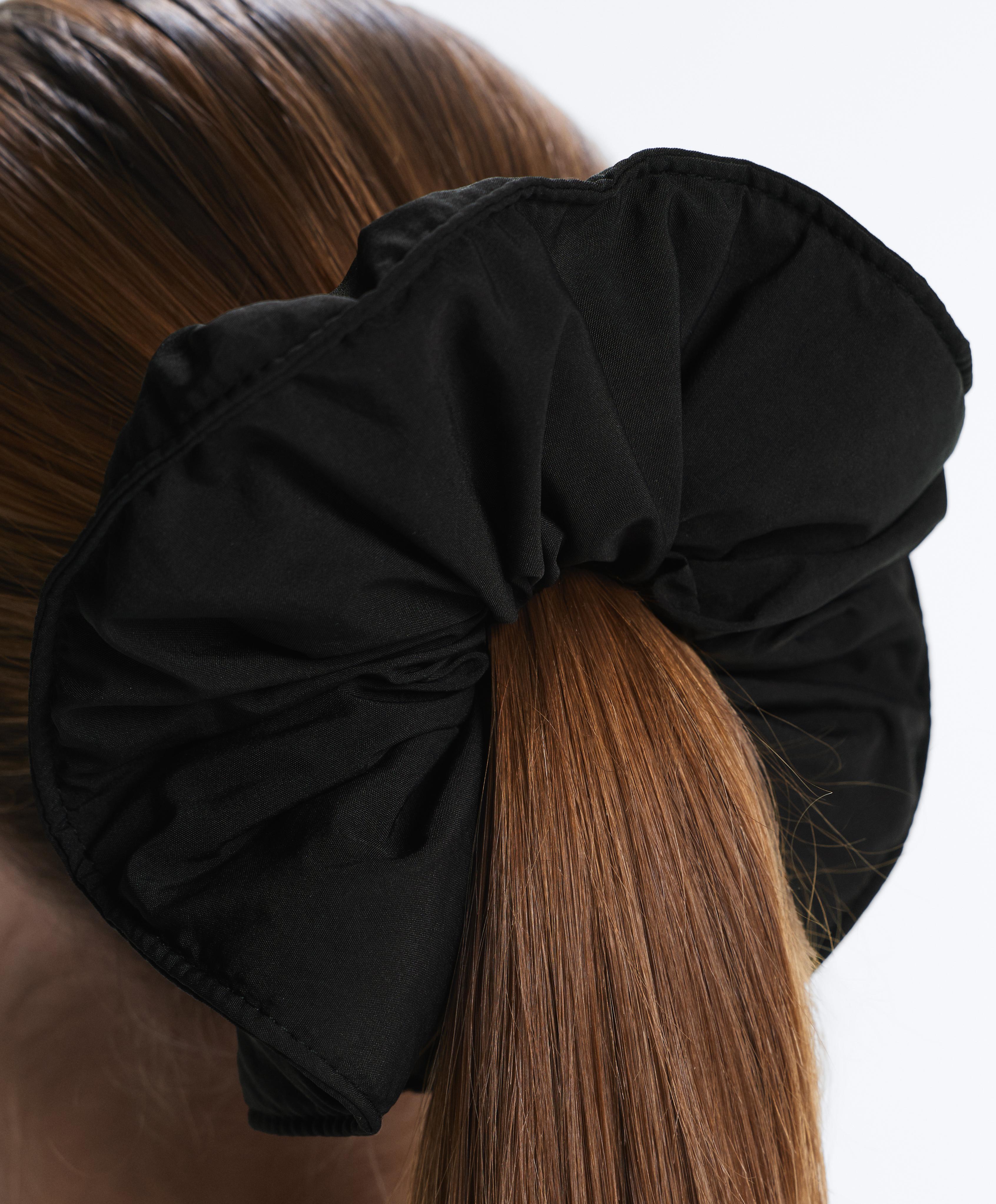 ربطة شعر كبيرة مبطنة