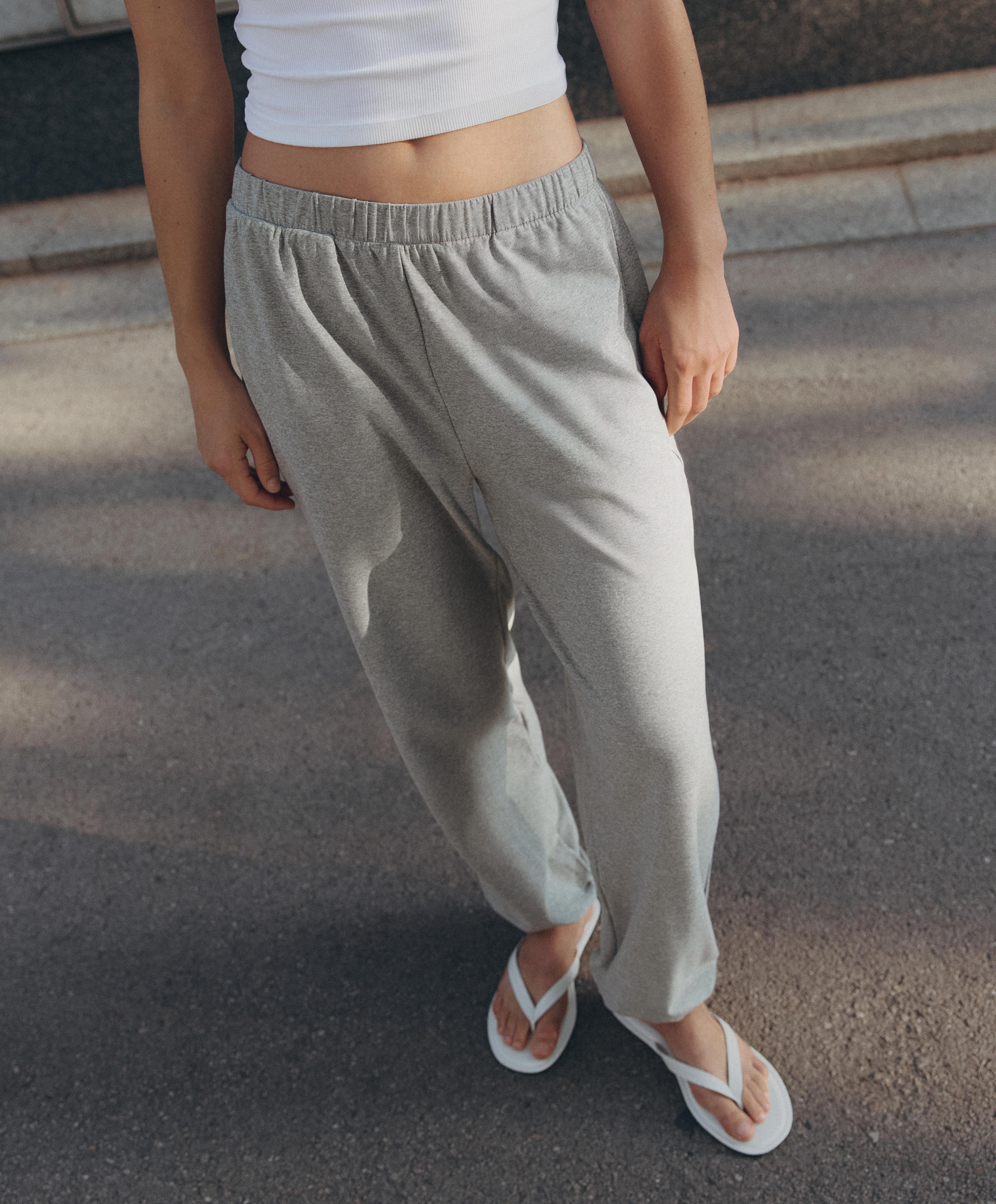 Minimalist flat sandals — WHITE
