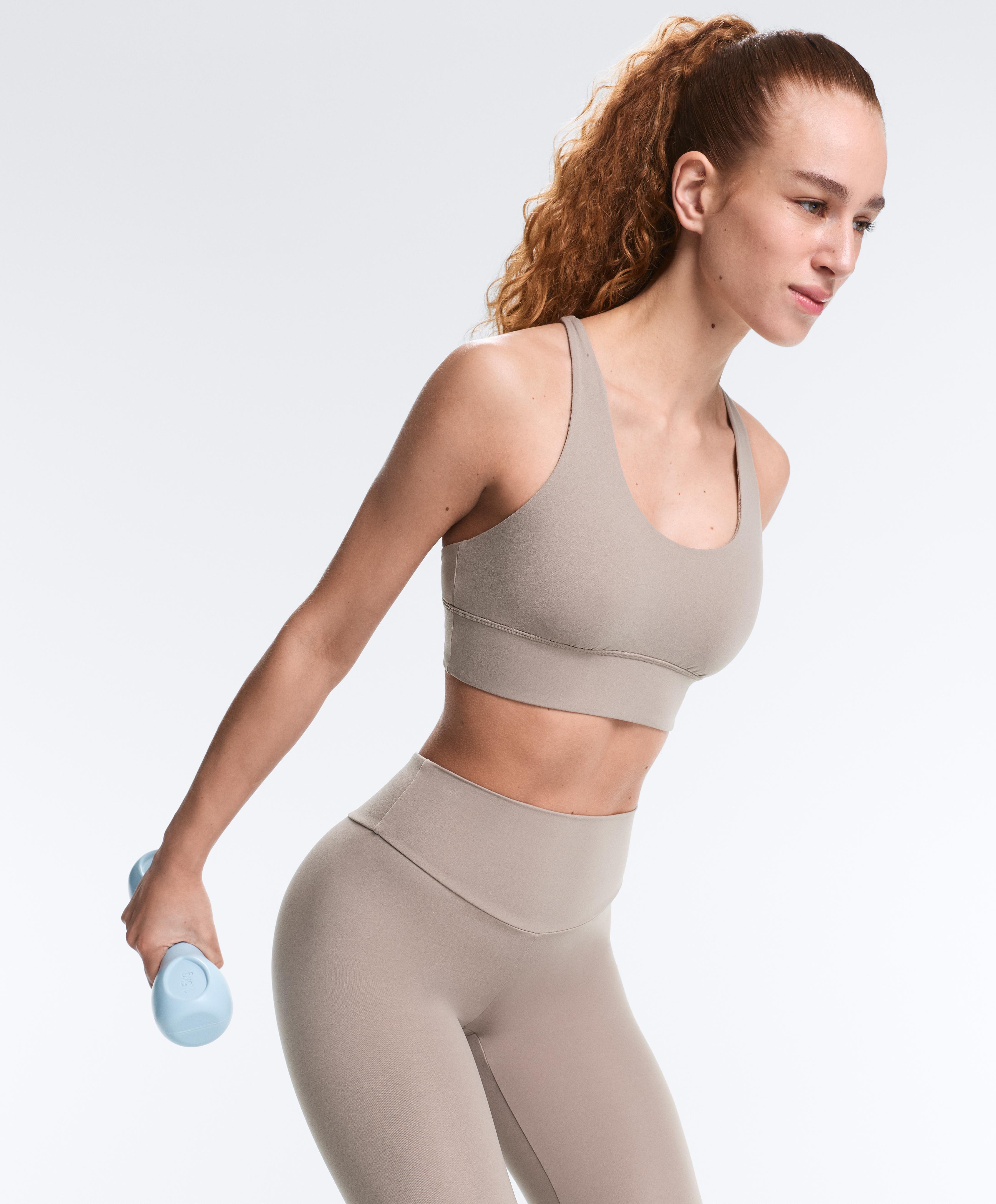Medium-support Comfortlux sports bra with cups — PALE TAUPE