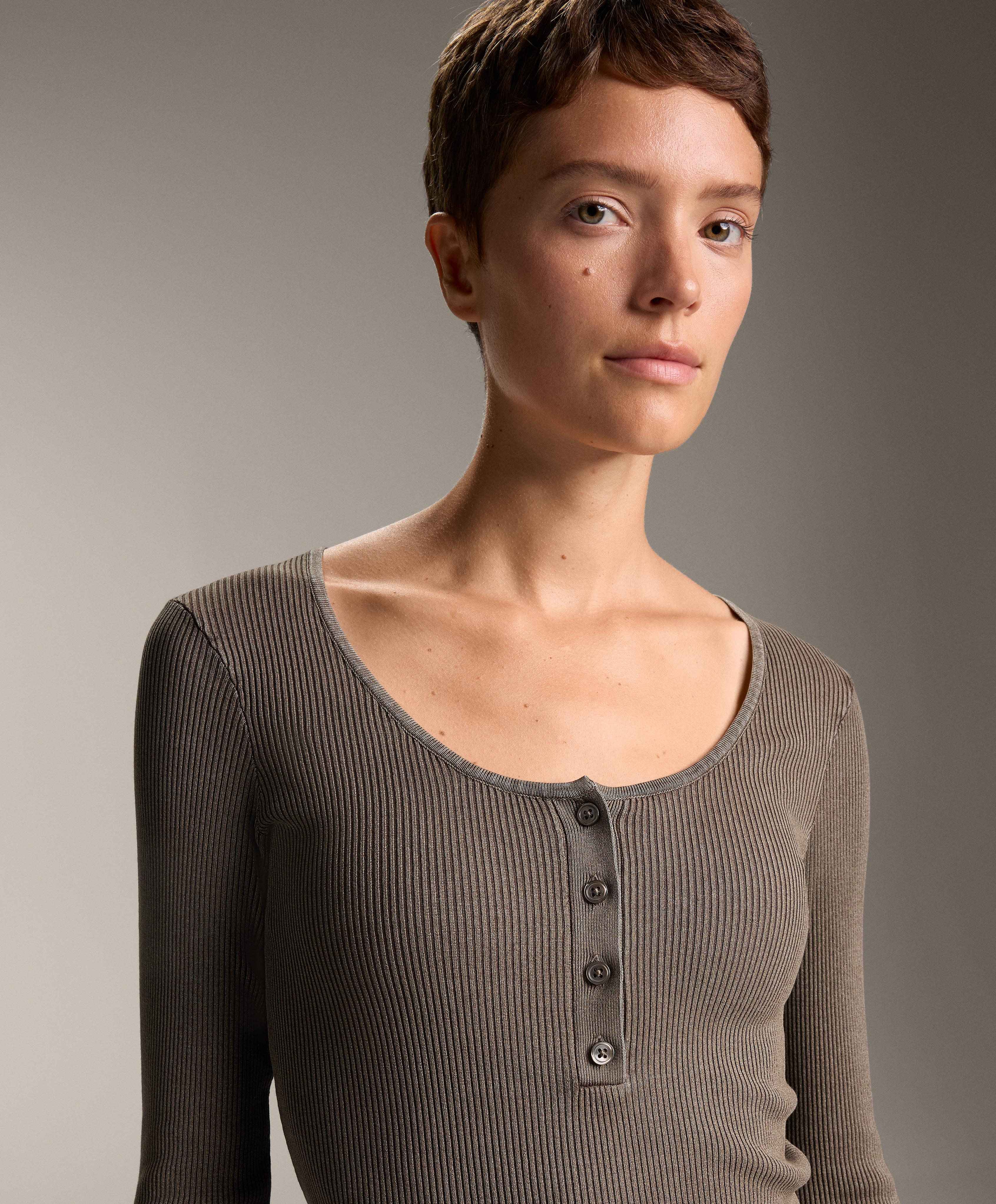 Button round neck T-shirt - Sale