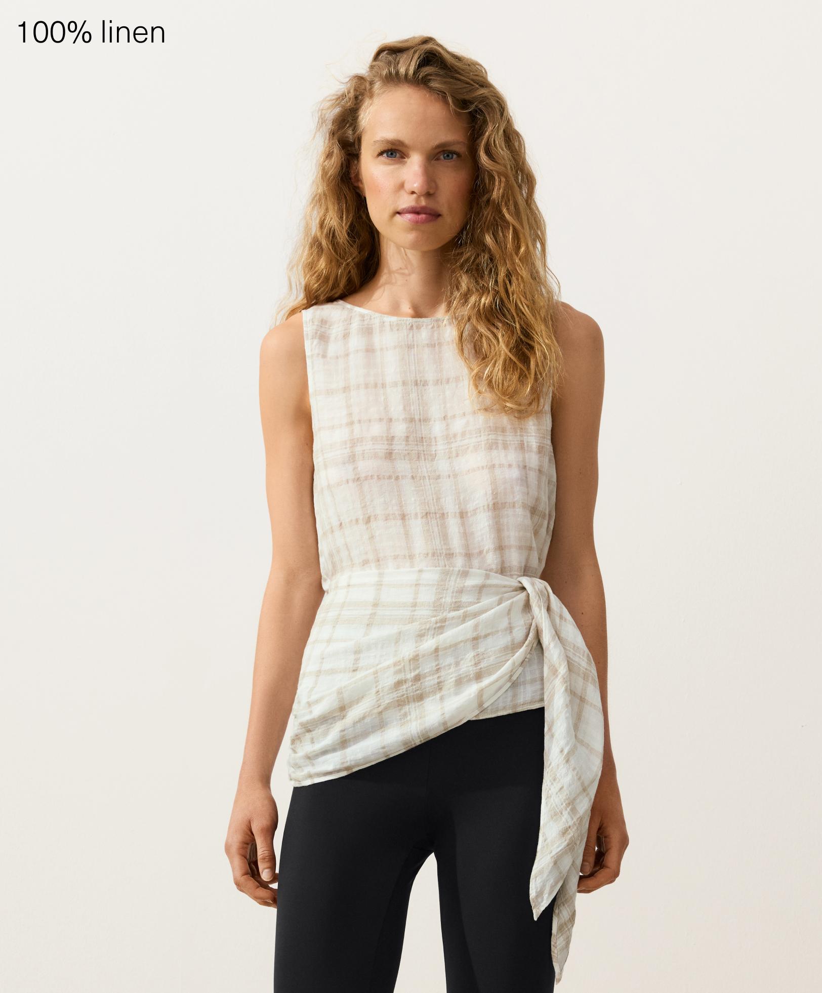 Sleeveless top with 100% linen scarf Sleeveless top with 100% linen scarf