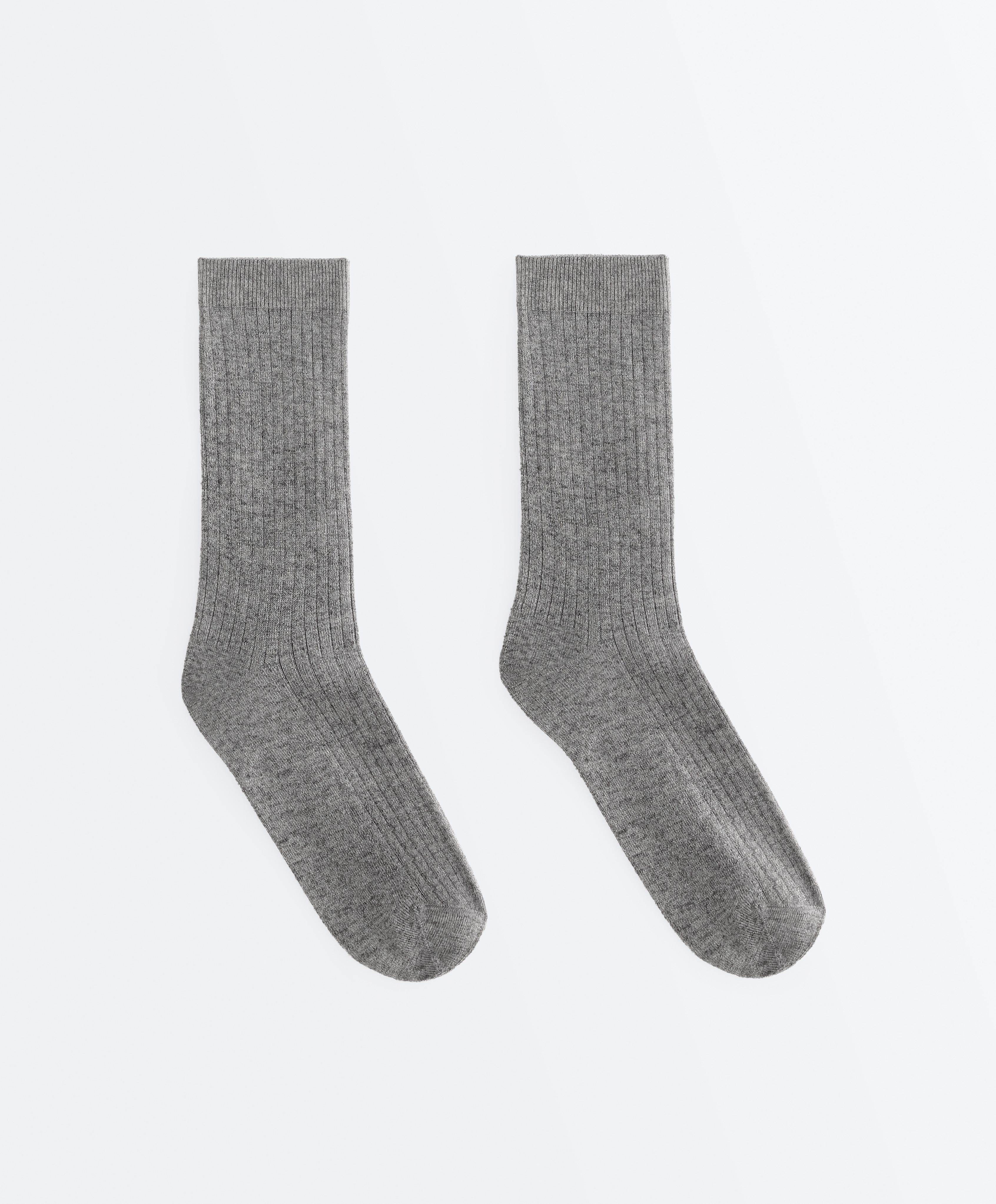 Klasik modal karışımlı ve %13 kaşmir çorap Klasik modal karışımlı ve %13 kaşmir çorap