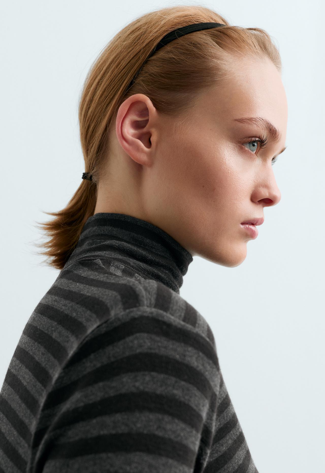 Base layer high-neck striped rib t-shirt — ANTHRACITE