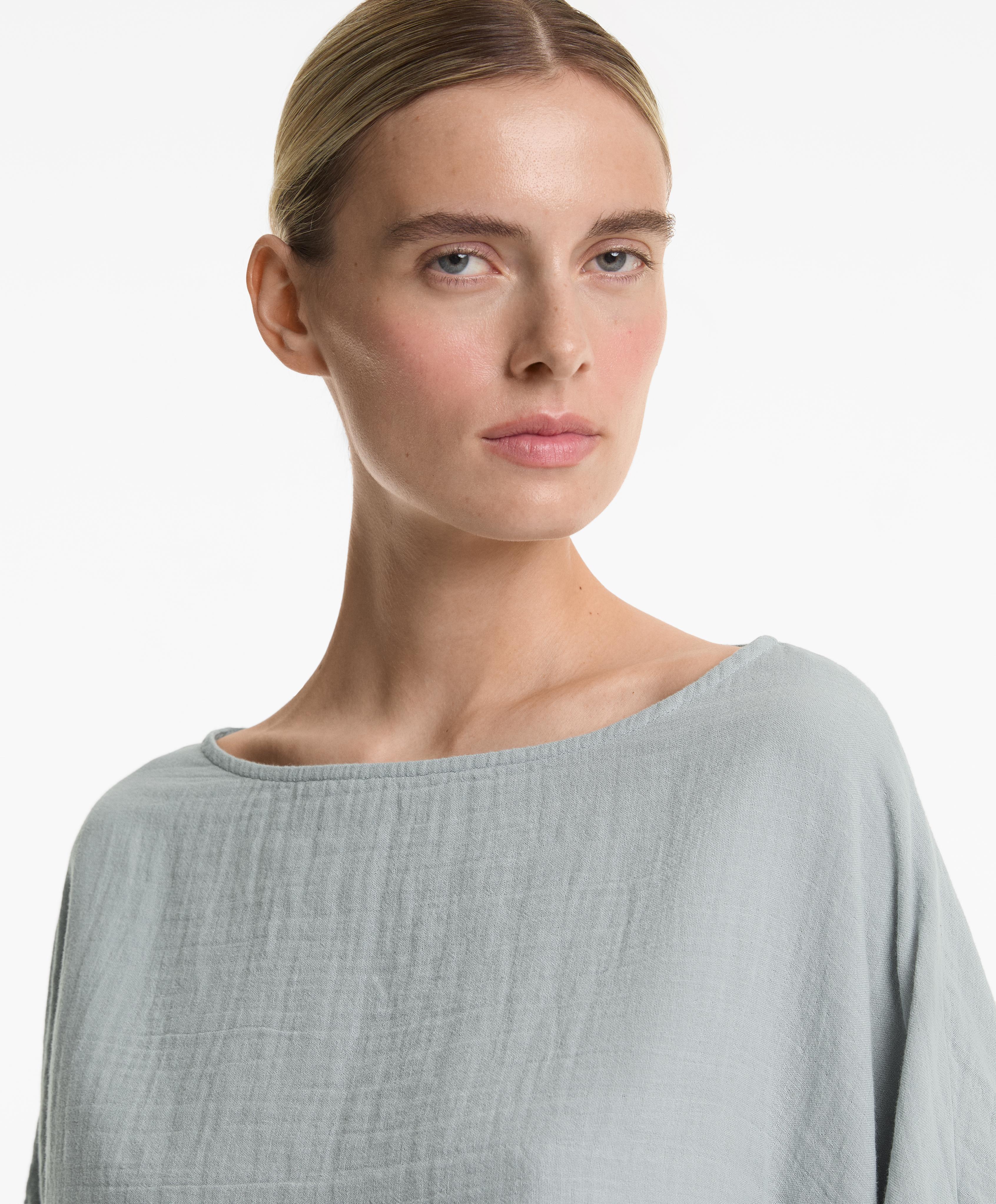 Blusa crop manga capa 100% algodón - Rebajas Blusa crop manga capa 100% algodón - Rebajas