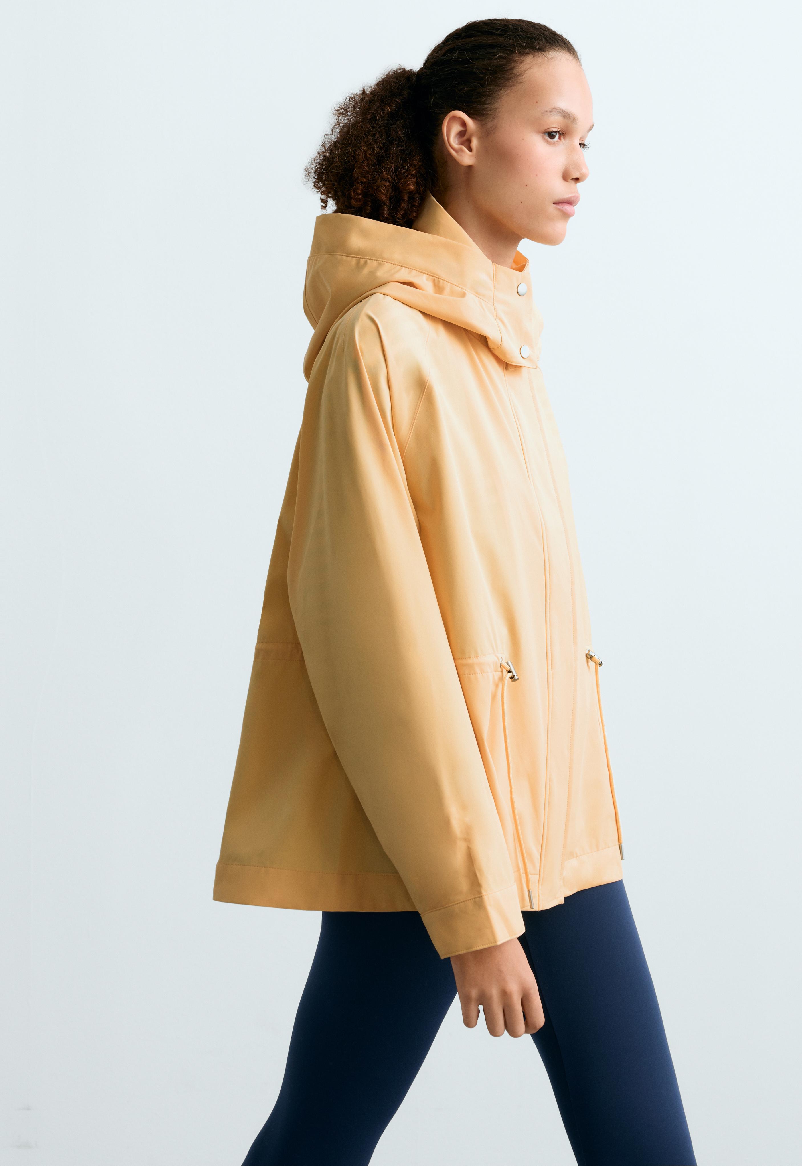 Extra lightweight 10k waterproof jacket — PALE YELLOW