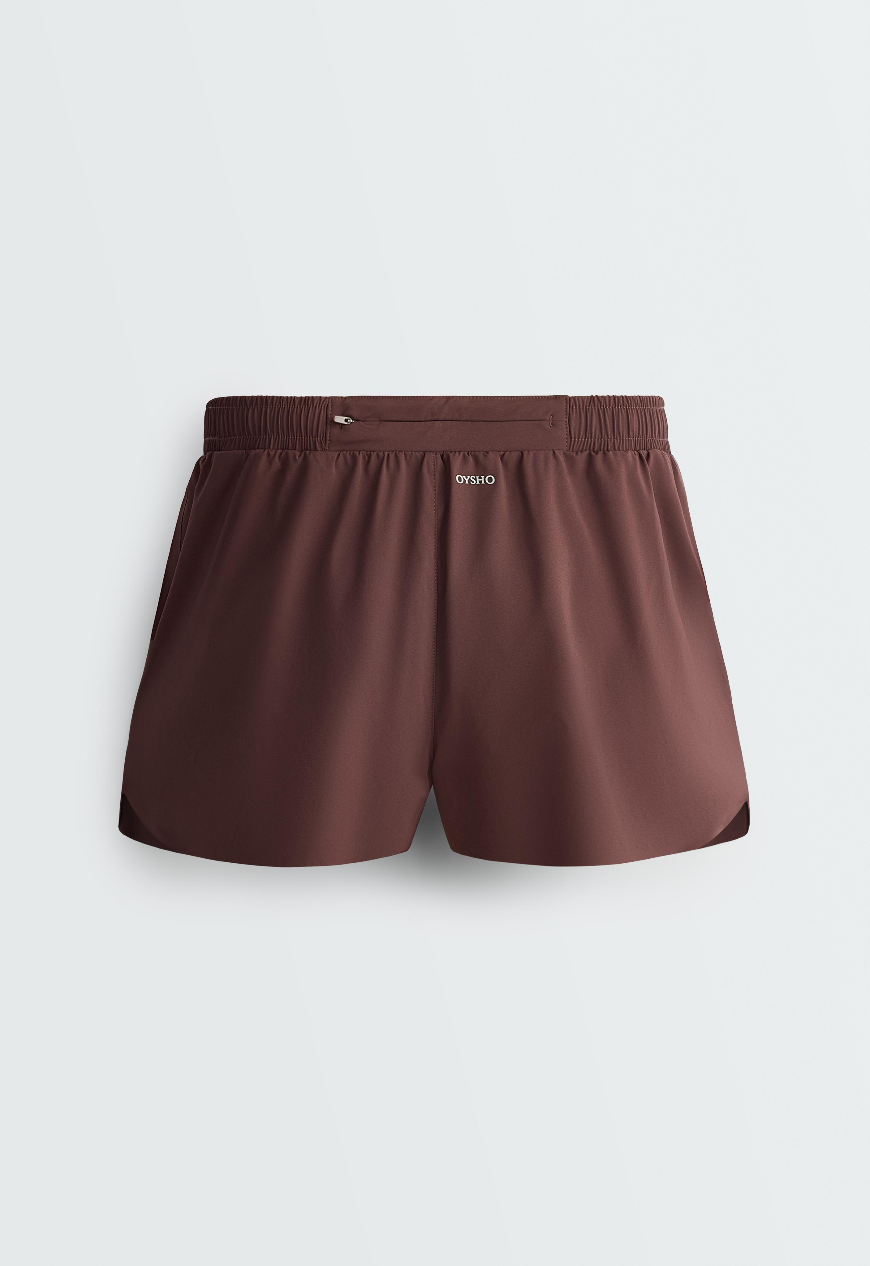6cm low-rise technical shorts — CHOCOLATE