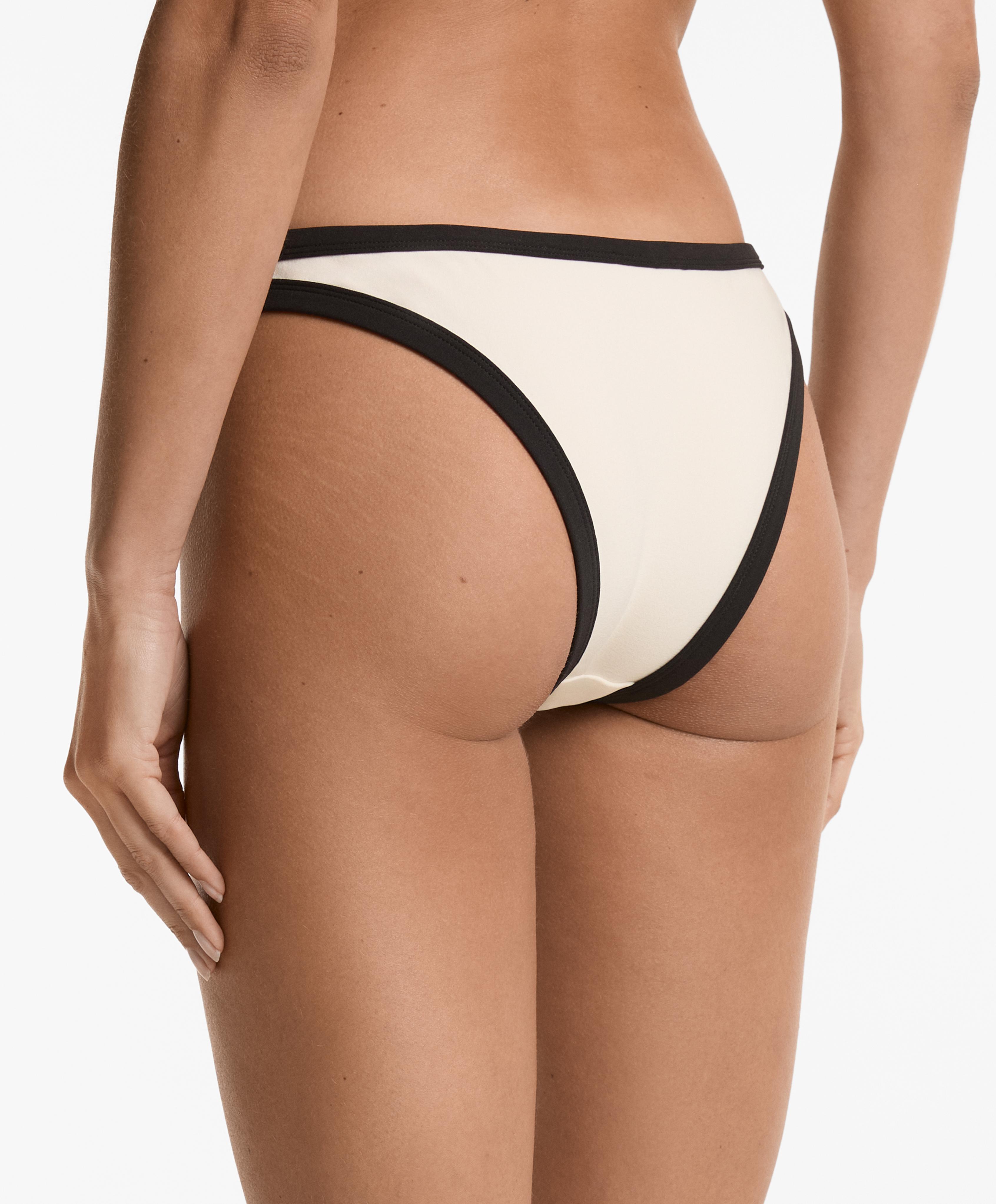 Bikini Medium Bottoms Contrast Trim U-Cut - Sale Bikini Medium Bottoms Contrast Trim U-Cut - Sale