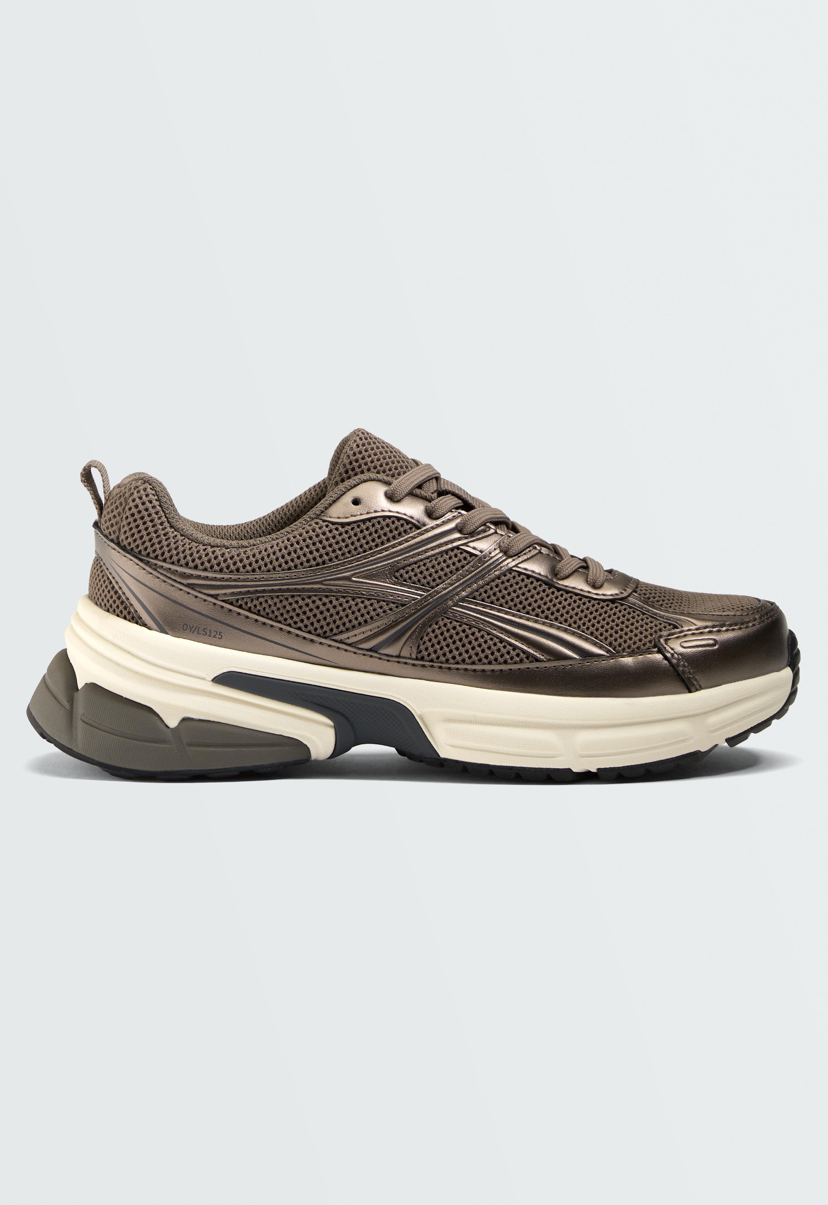 Running-style trainers — BRONZE