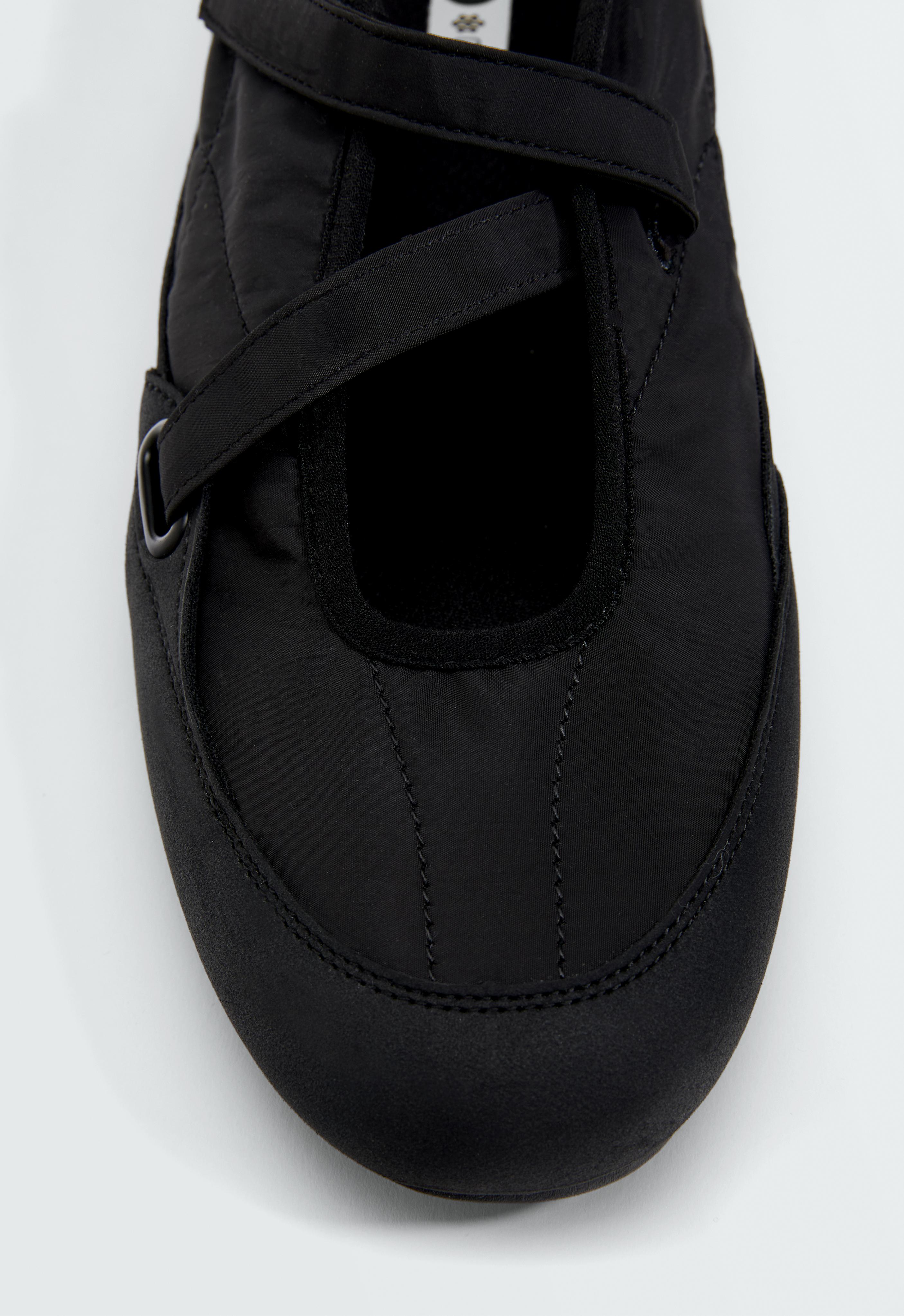 Nylon sport ballet flat — BLACK