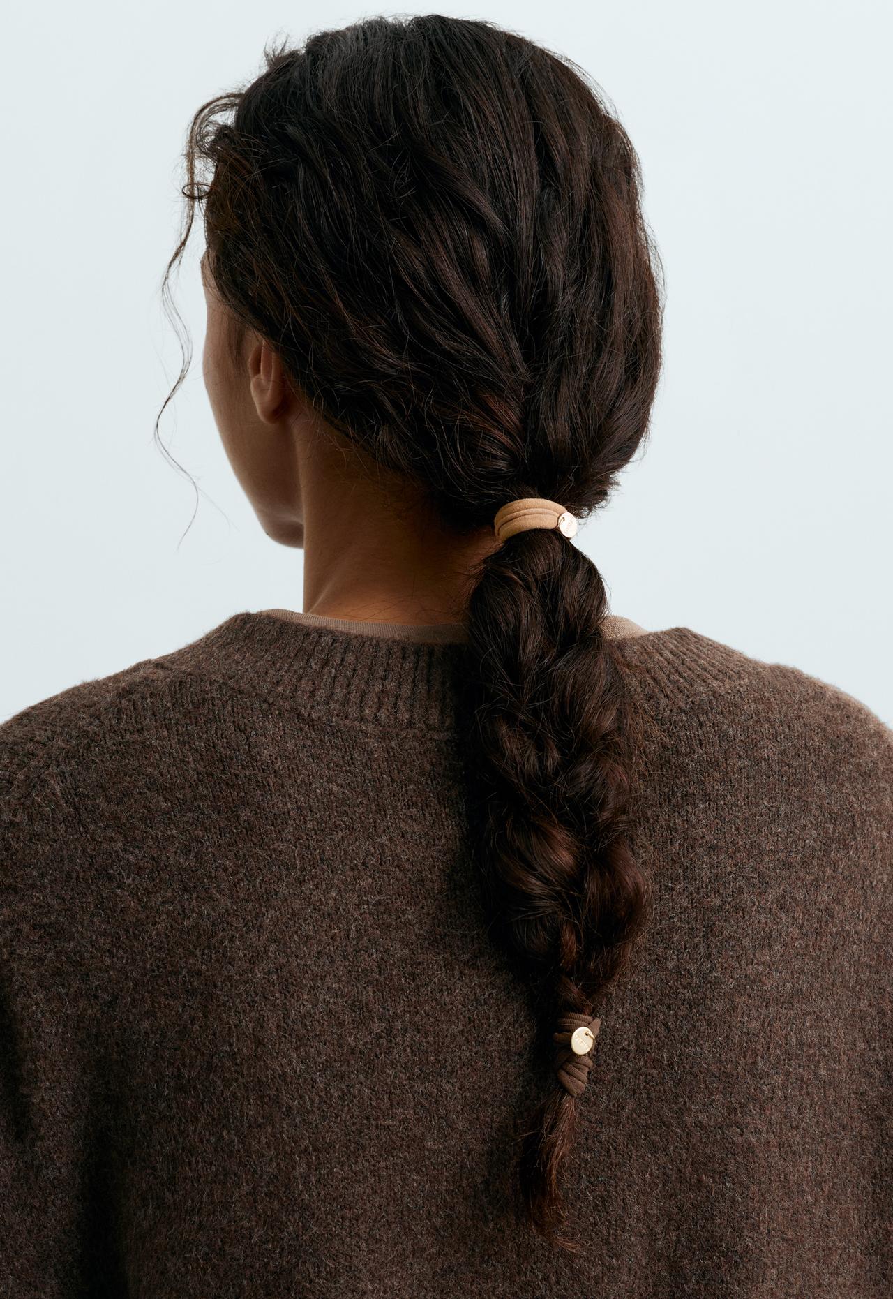 6 Oysho plaque hair ties — ACID