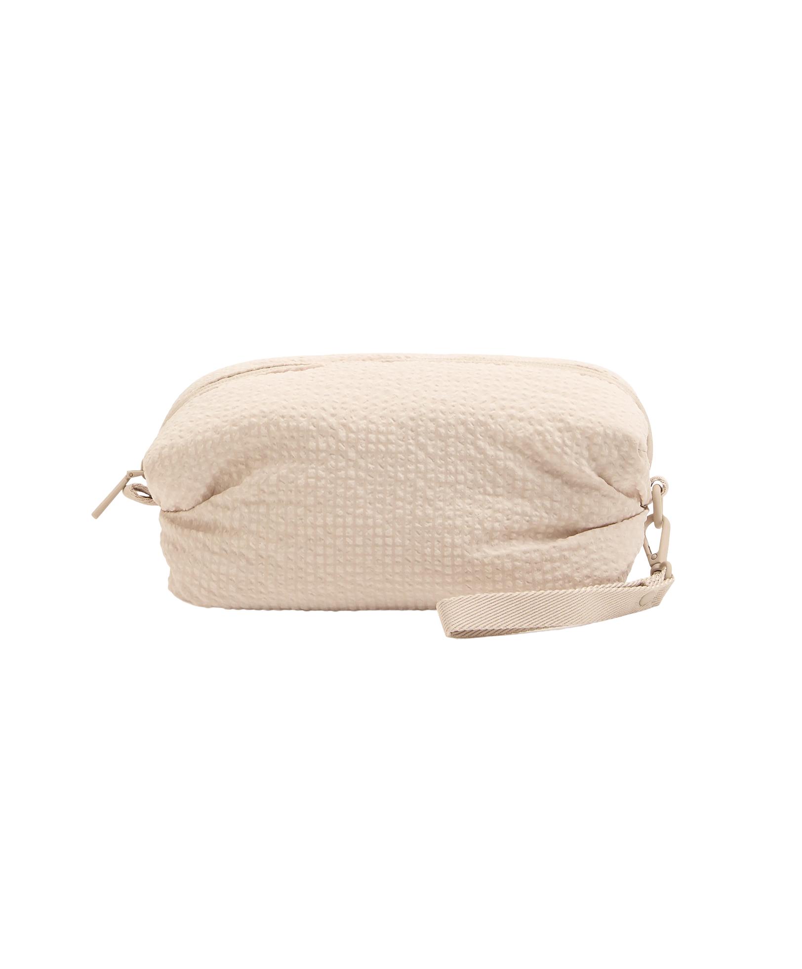 Textured wash bag — ECRU