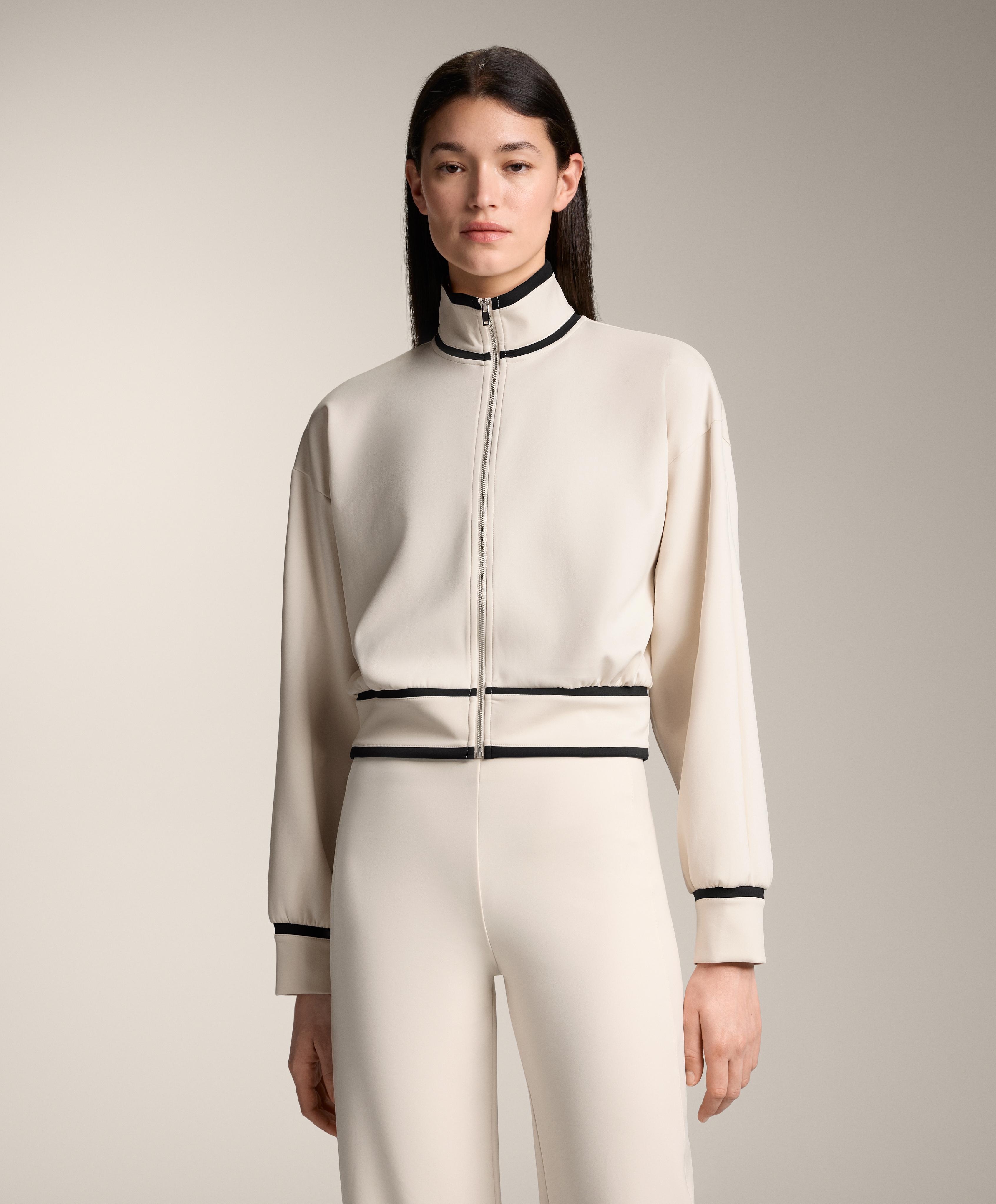 Chamarra efecto neopreno Chamarra efecto neopreno