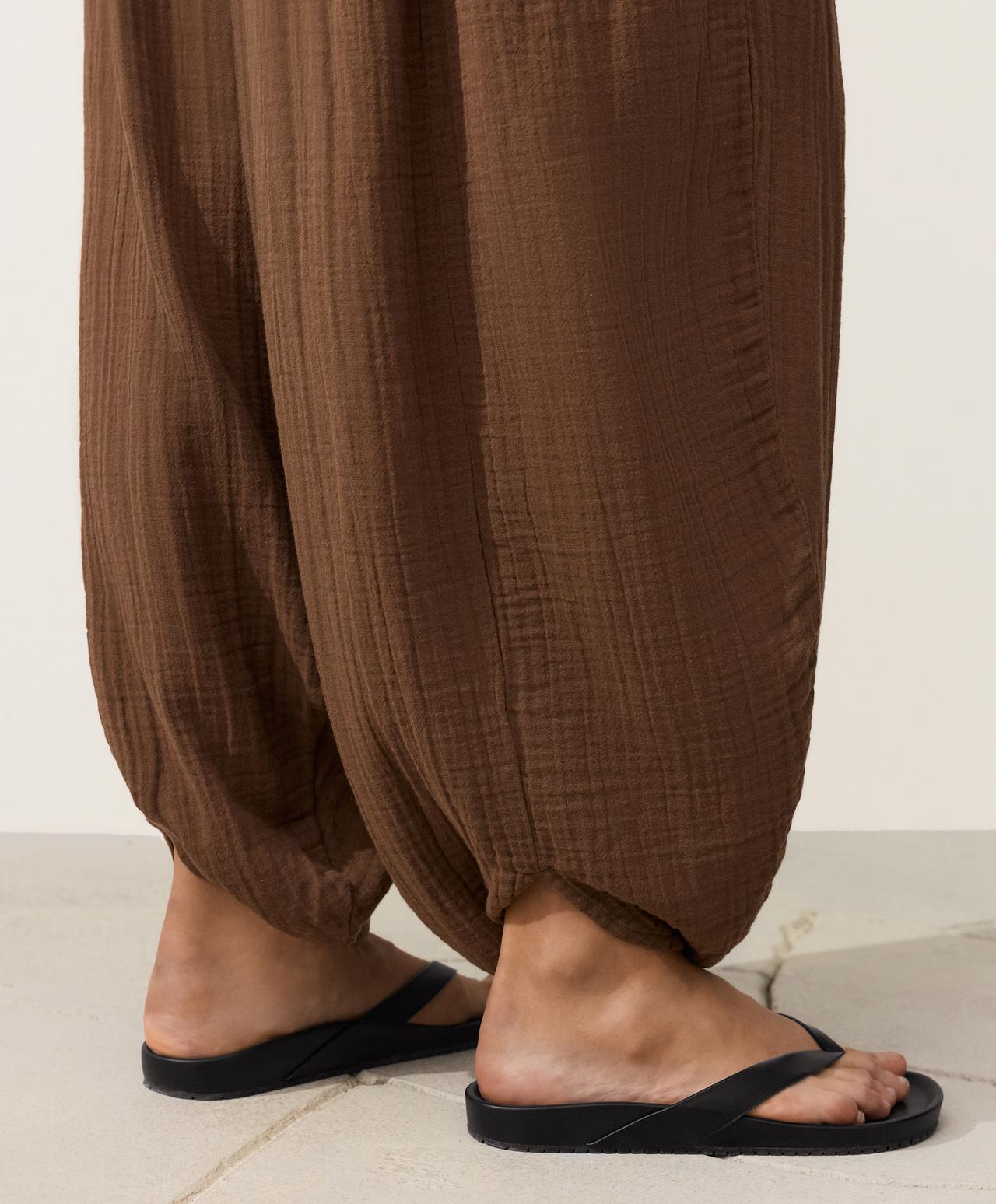 100% cotton muslin balloon trousers — TAN