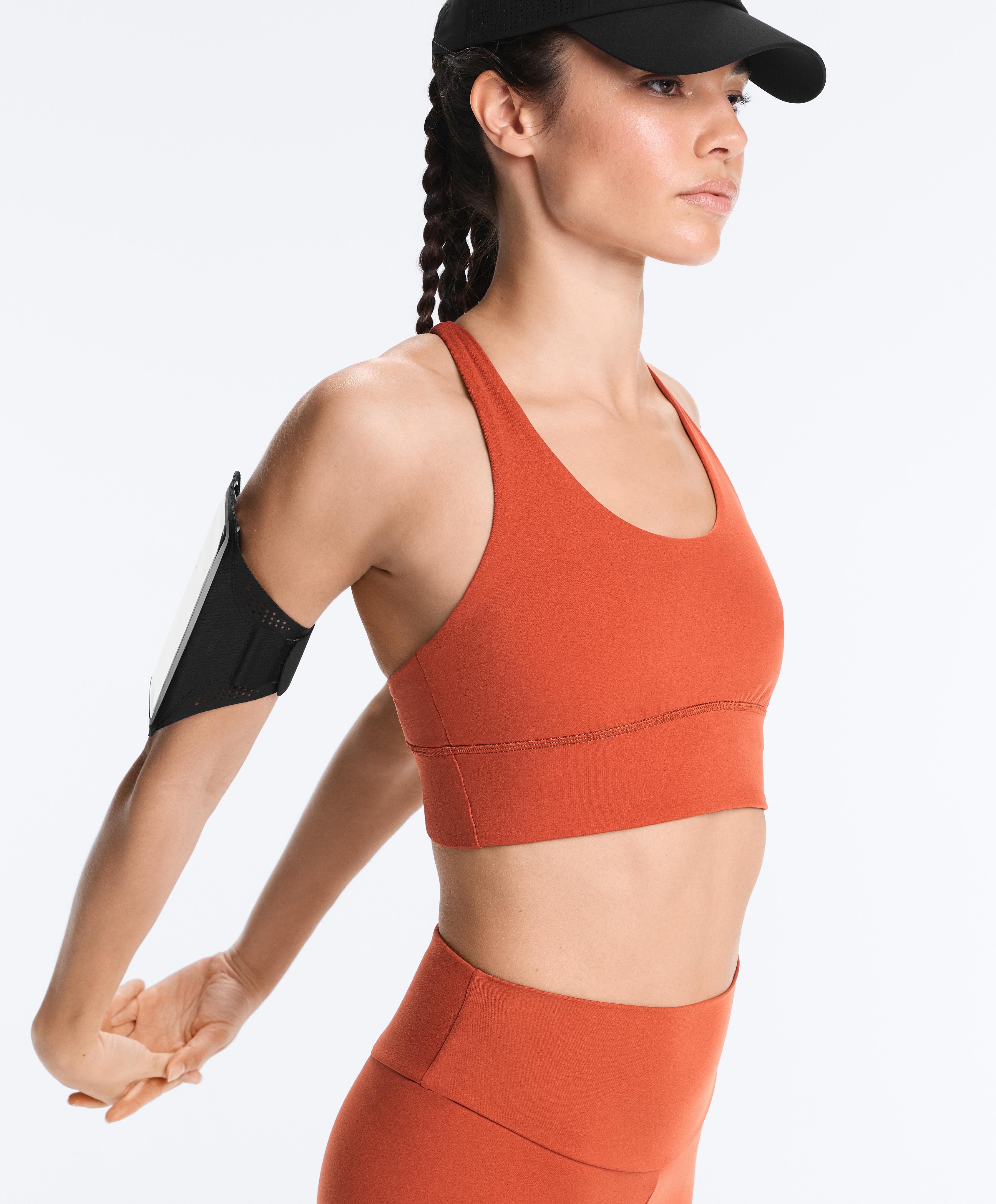 Comfortlux medium support sports bra with cups