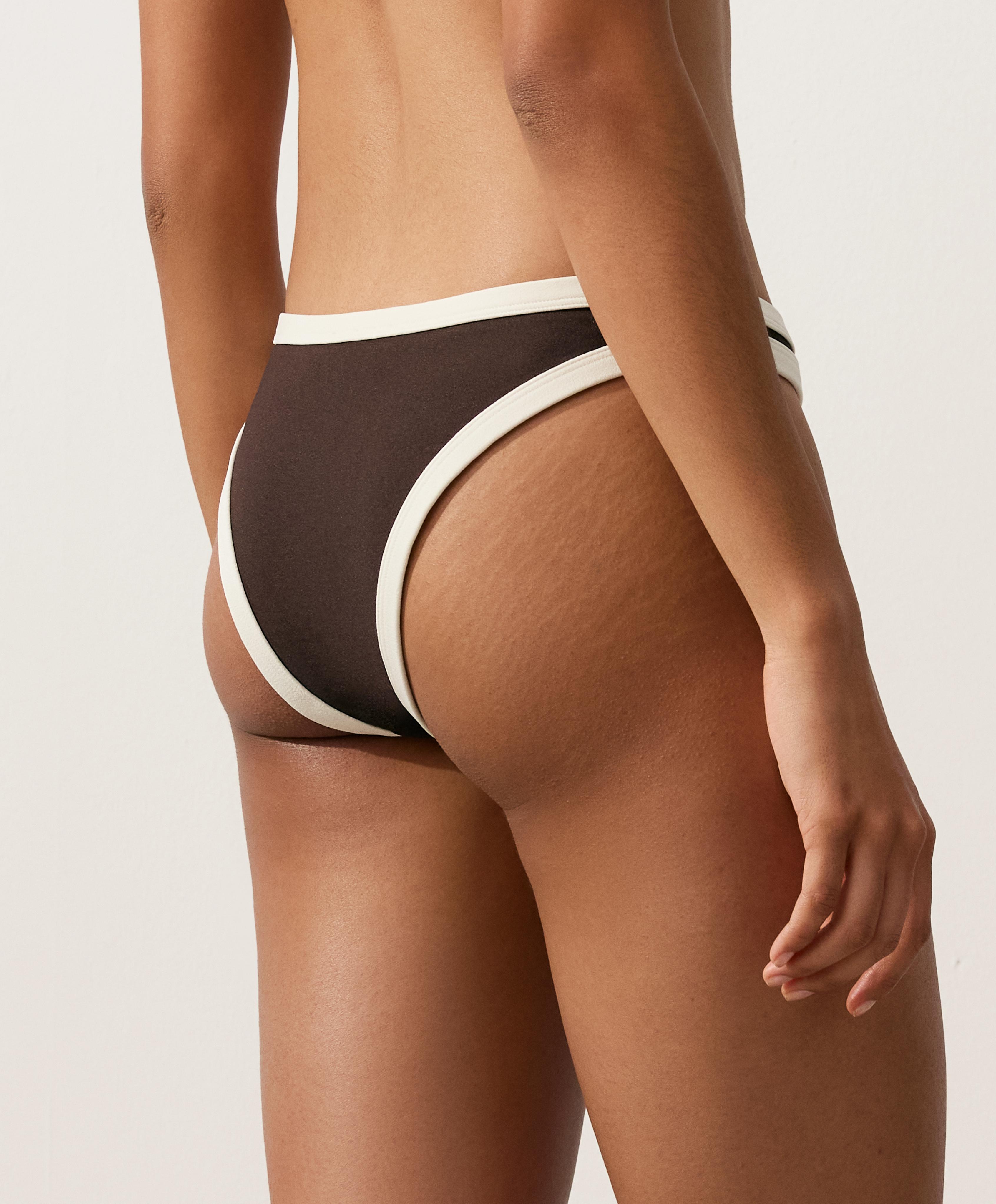 Contrast trim U-cut medium-coverage bikini briefs — DARK BROWN