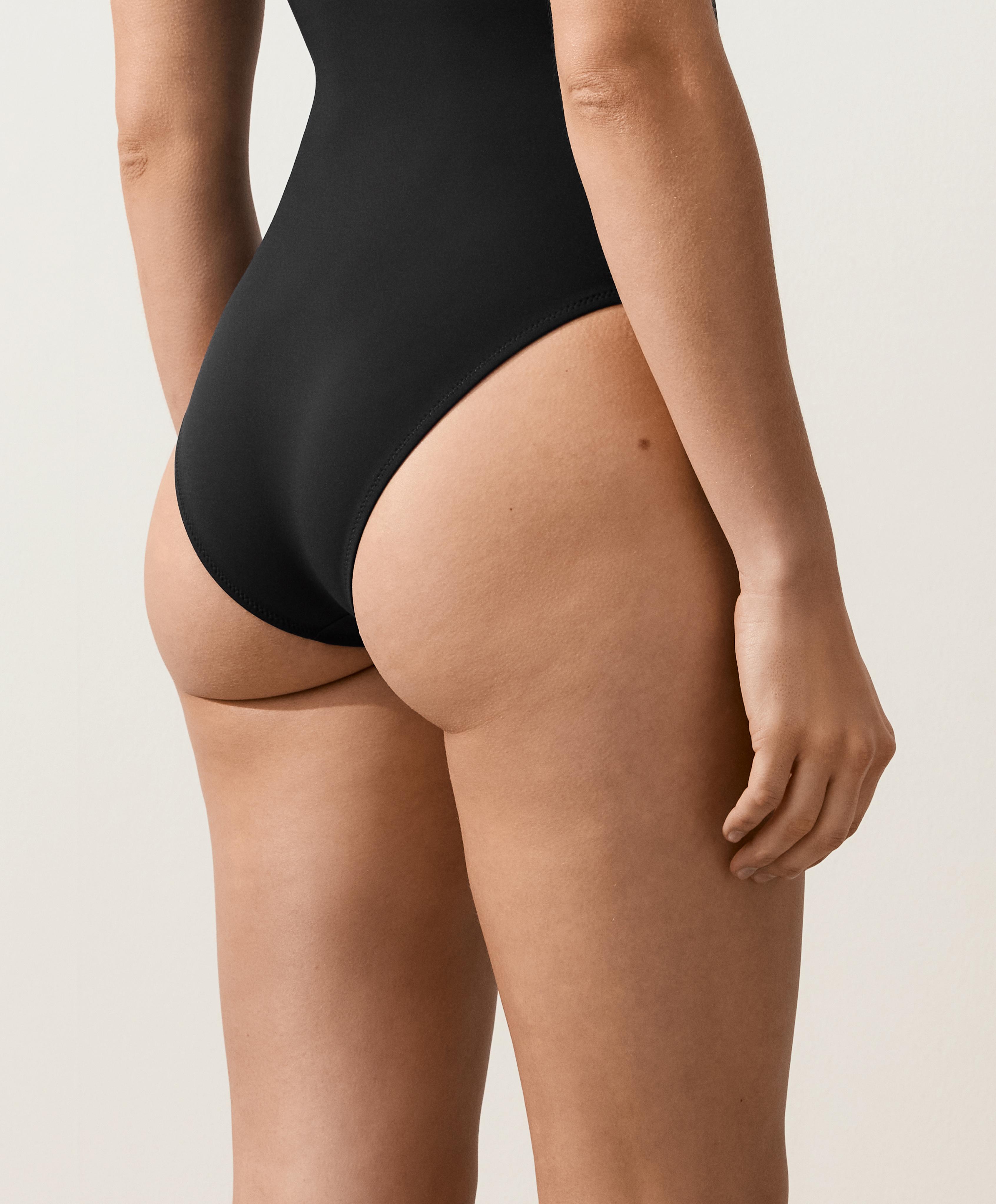Compressive round-neck swimsuit — BLACK