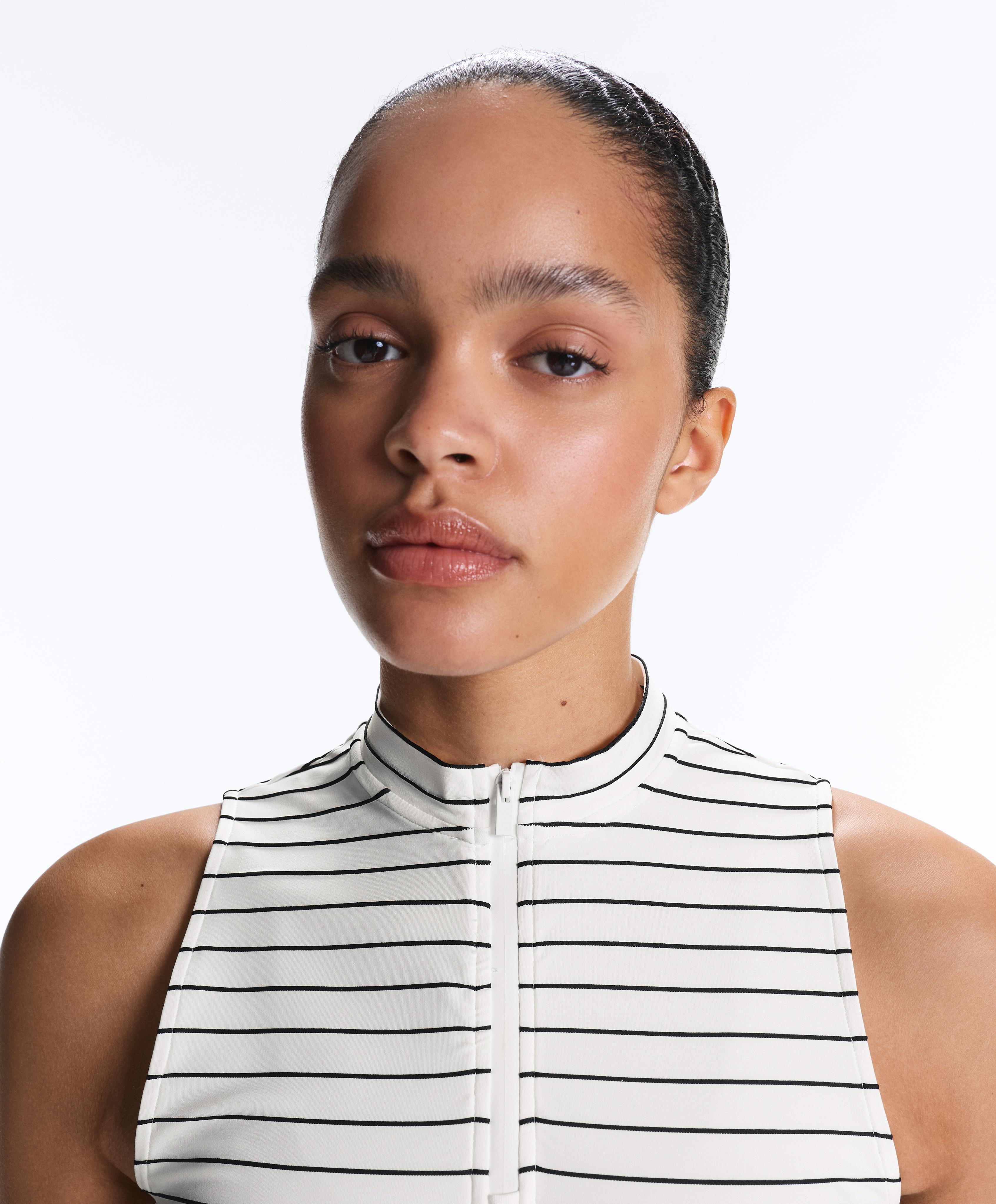 Striped half-zip sleeveless T-shirt — BLACK