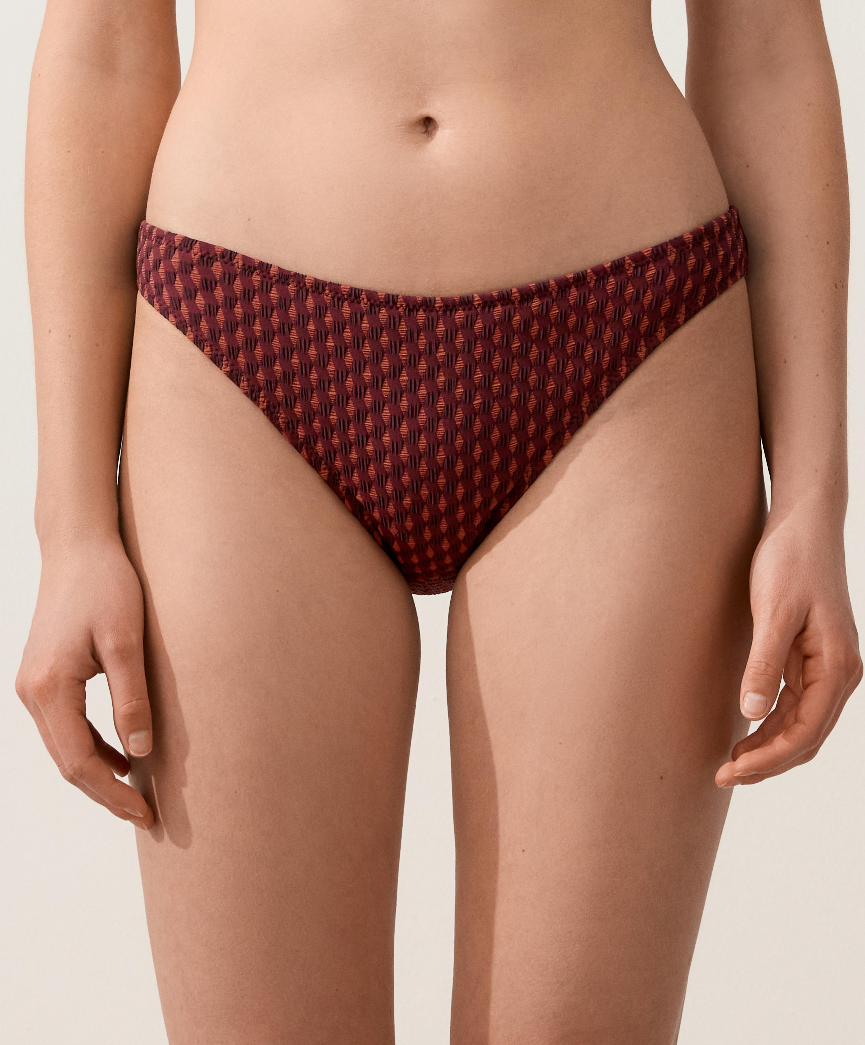 Klassischer Bikinislip mit geometrischem Jacquard Klassischer Bikinislip mit geometrischem Jacquard