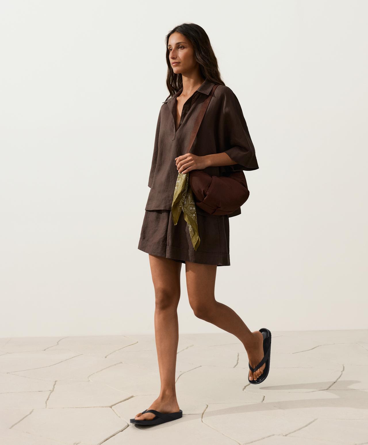 100% linen Bermuda shorts — DARK BROWN