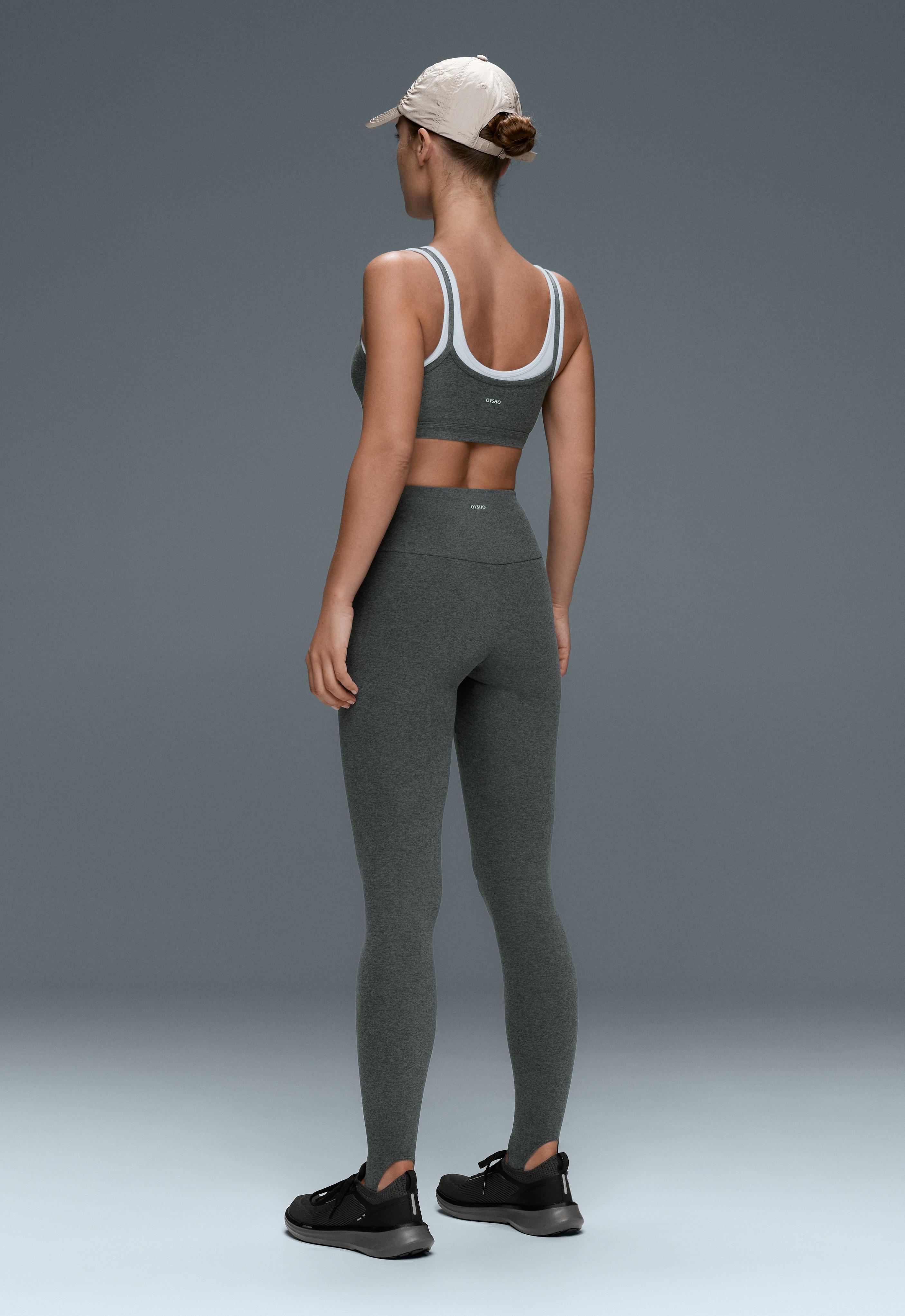 Medium-support ribbed heather sports bra with overlay — DARK GREY MELANGE