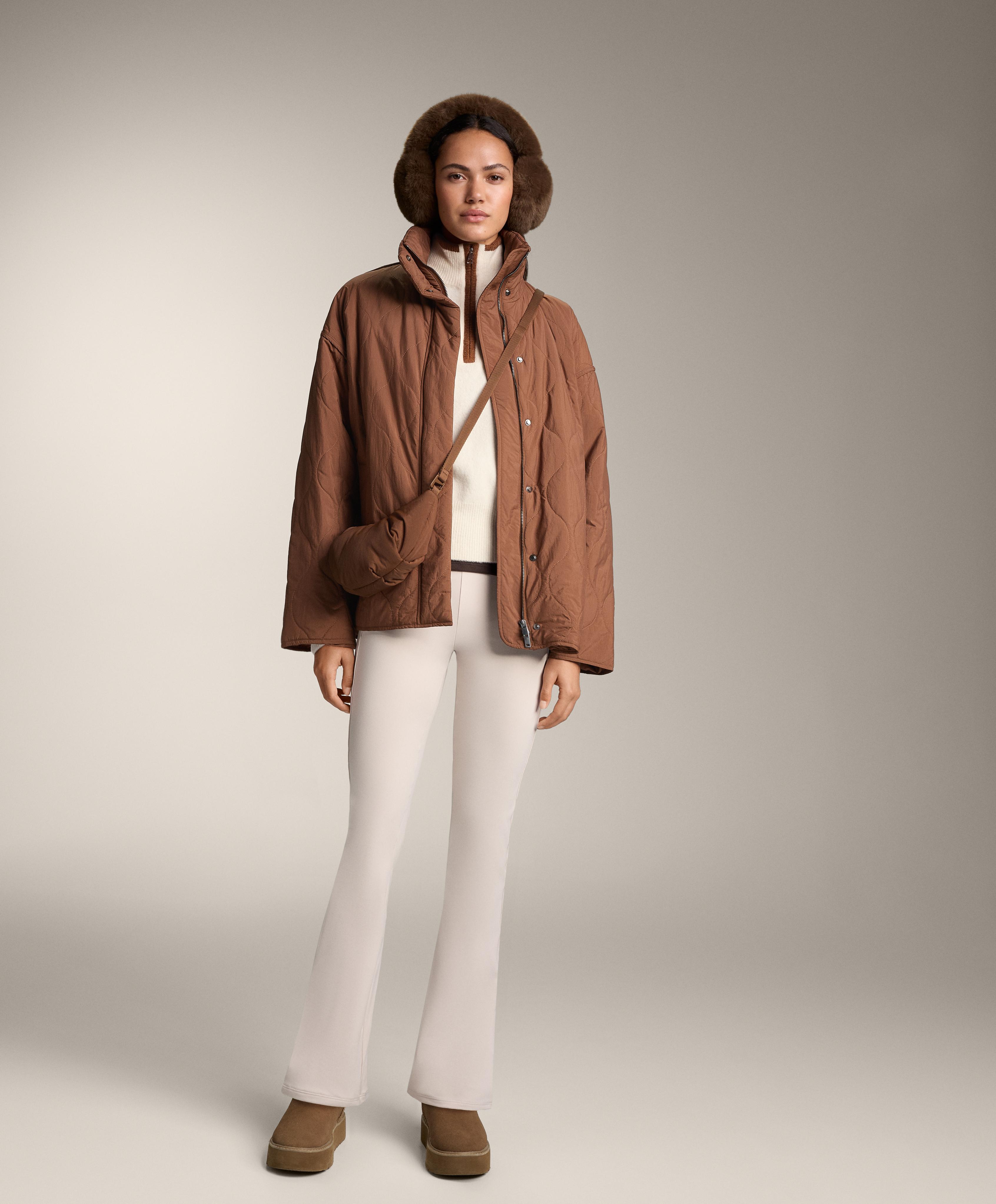 Raised neck jumper with contrast details