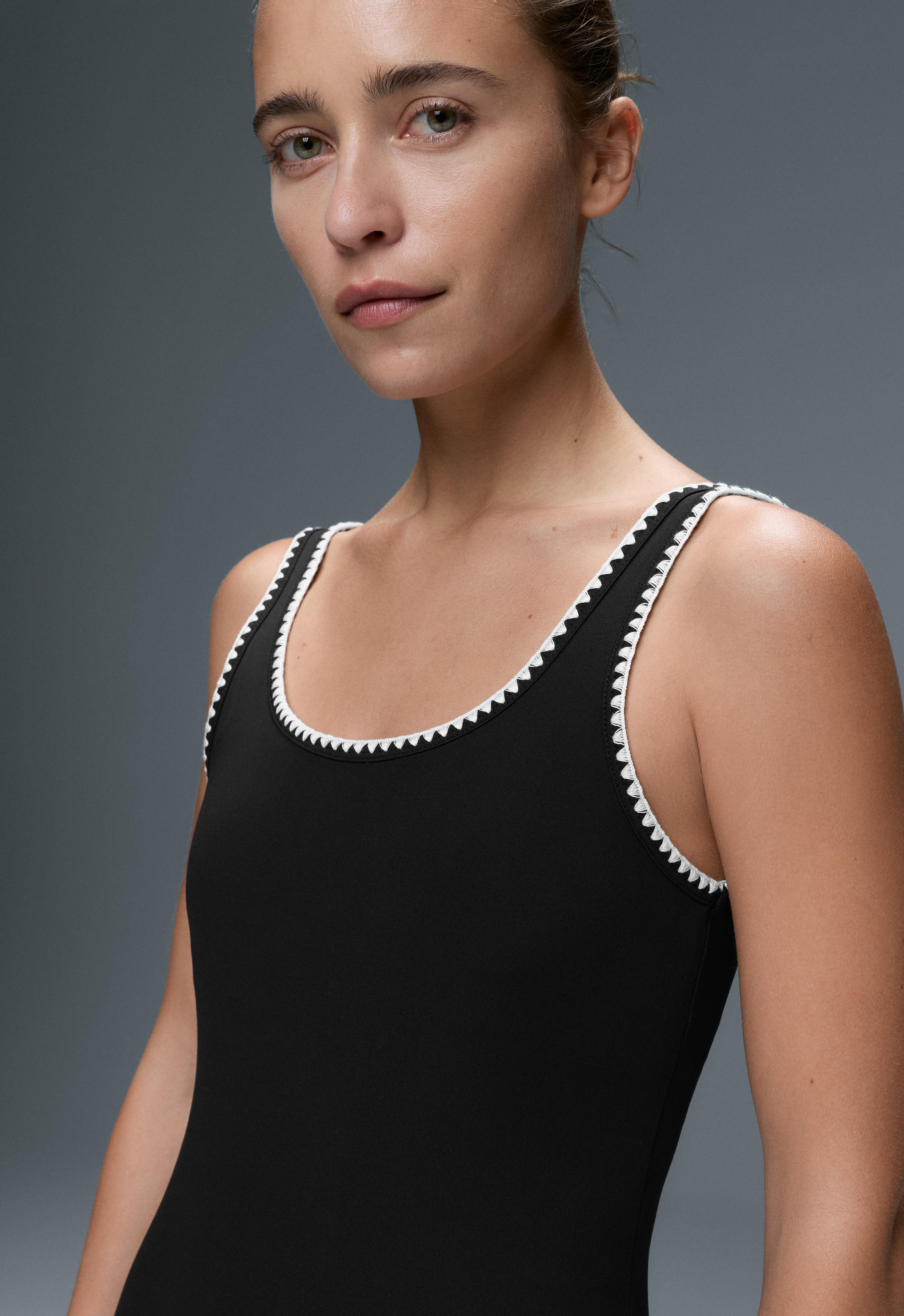 Contrast stitching Comfortlux short jumpsuit — BLACK