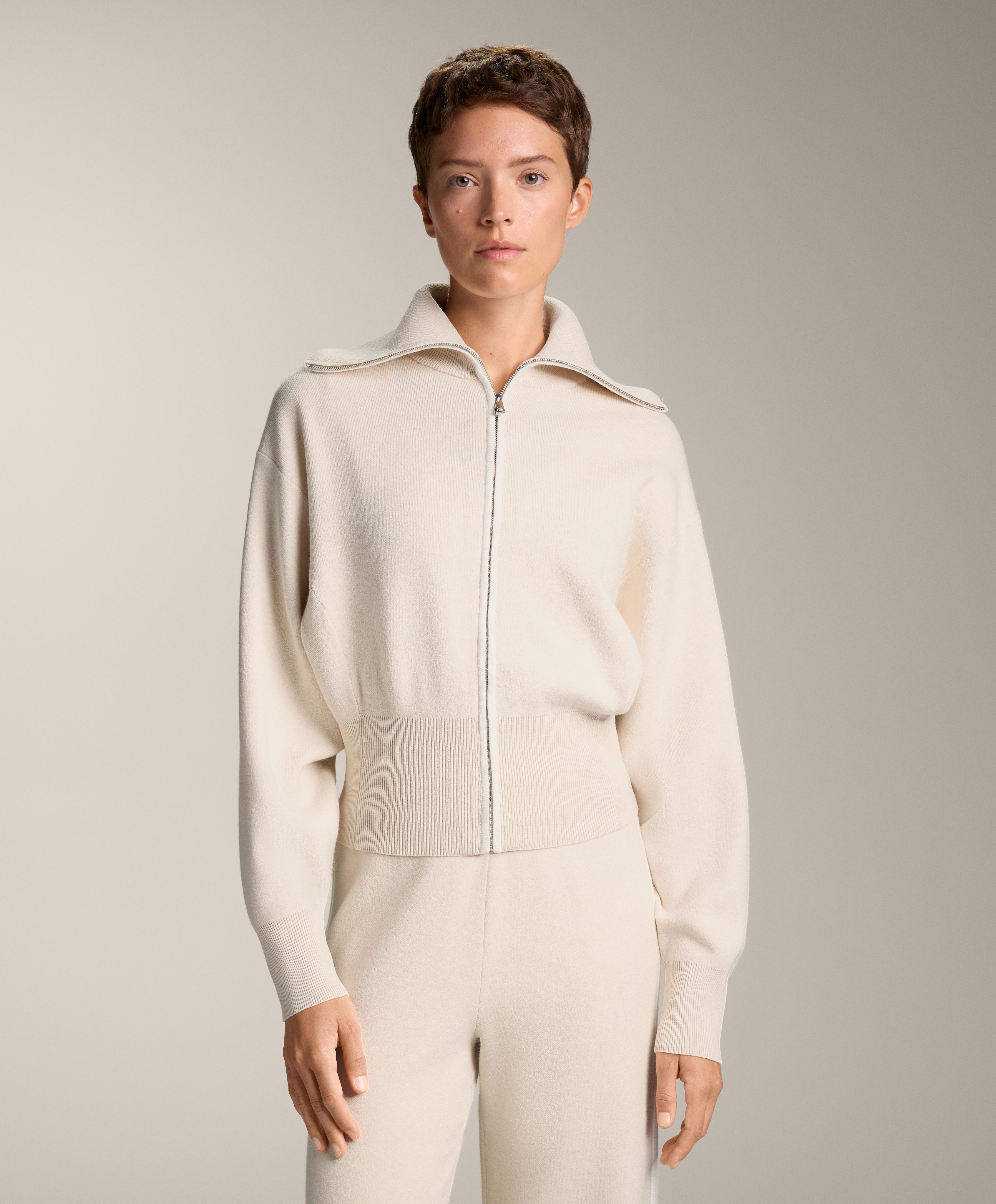 High collar knit jacket with contrast piping