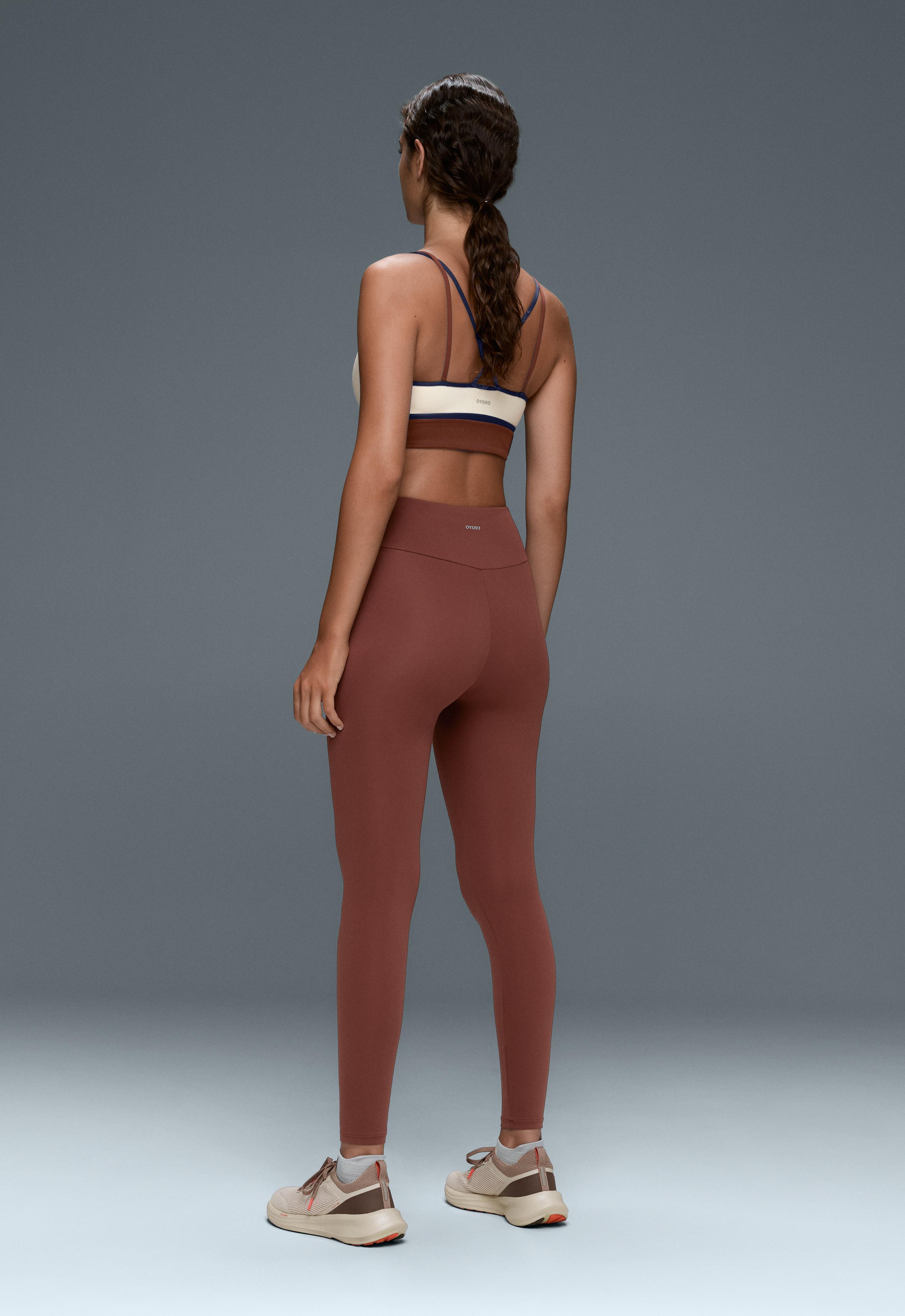 Contrast colour block medium-support Comfortlux sports bra — PALE ECRU
