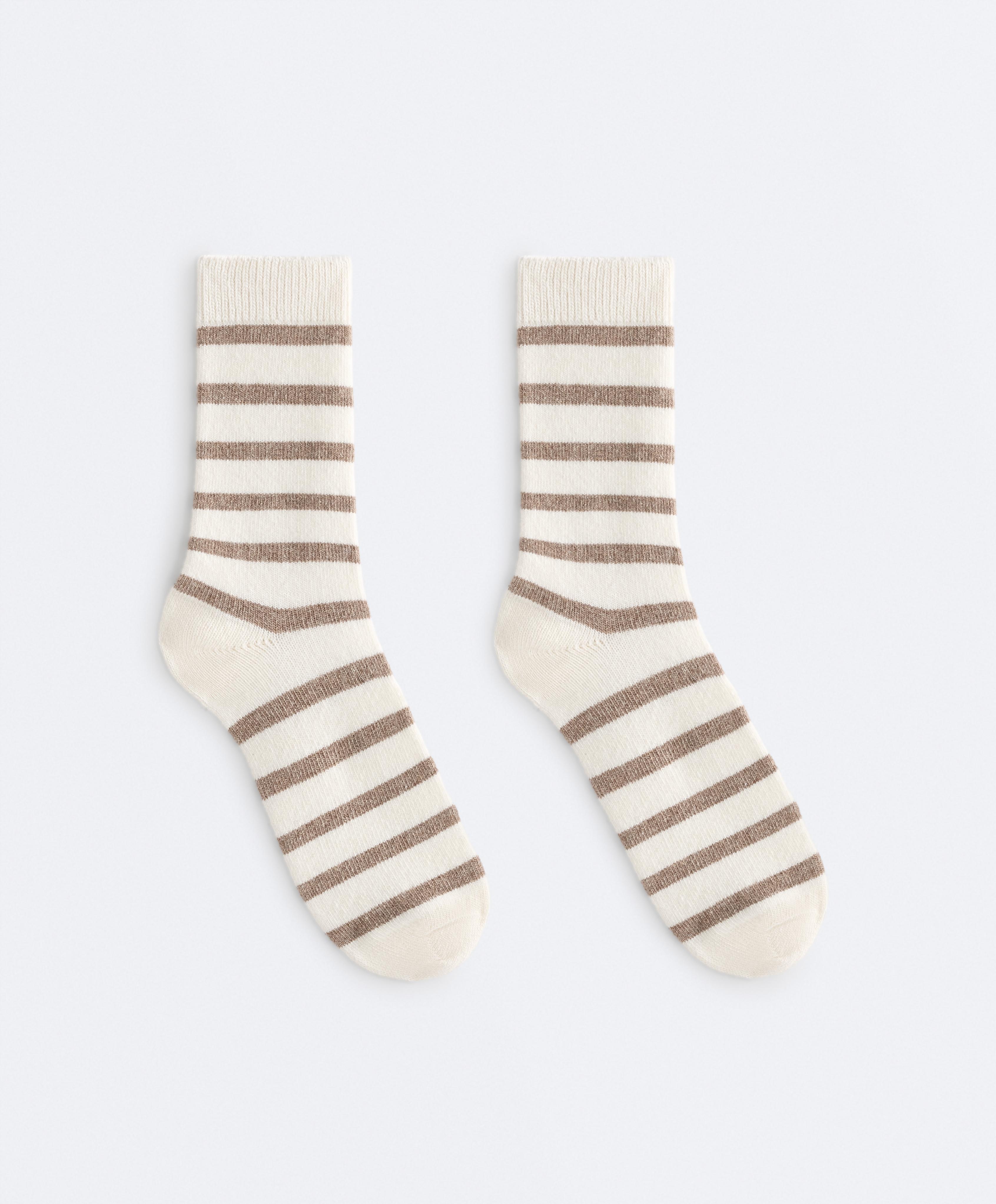 Classic socks in 19% cashmere 12% wool
