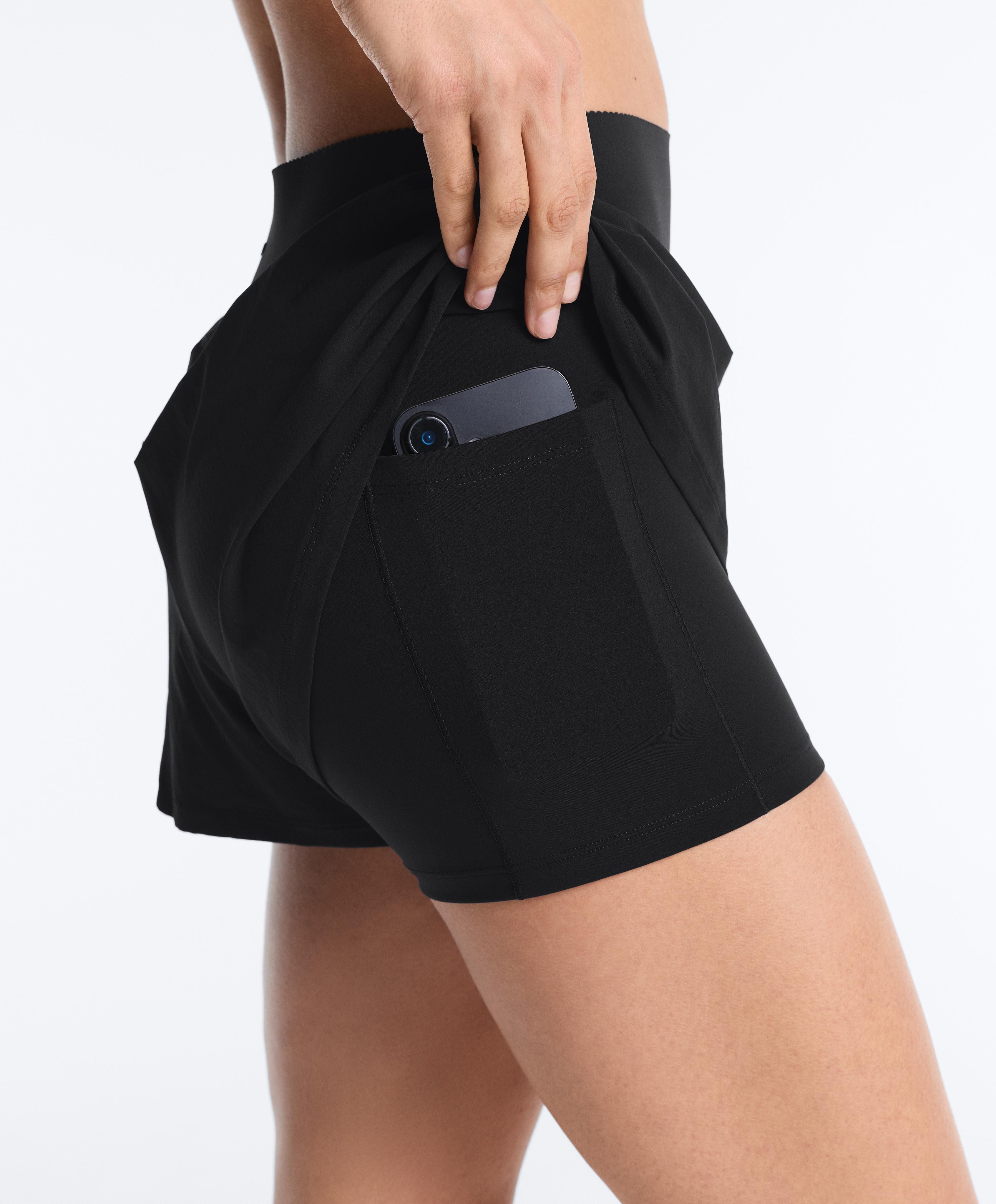 2-in-1 Compressive shorts with pocket — BLACK
