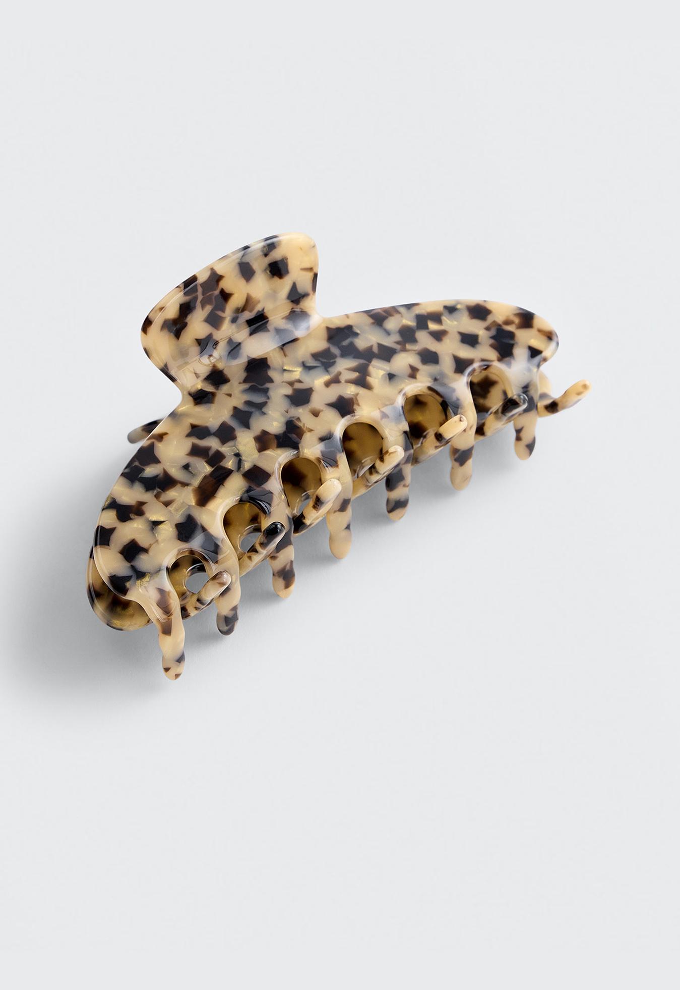 Large printed hair claw — CHESTNUT