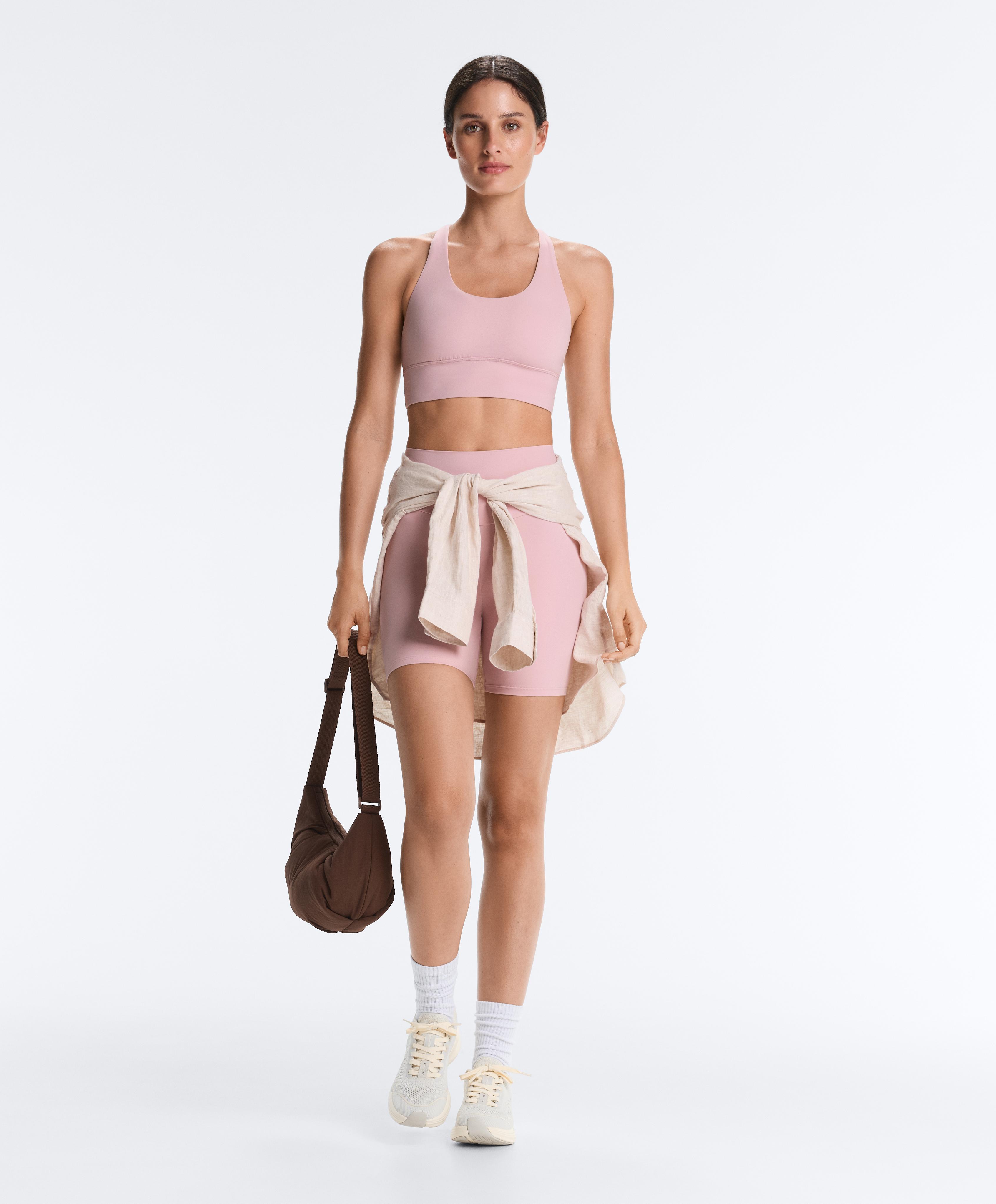 Medium-support Comfortlux sports bra with cups Medium-support Comfortlux sports bra with cups