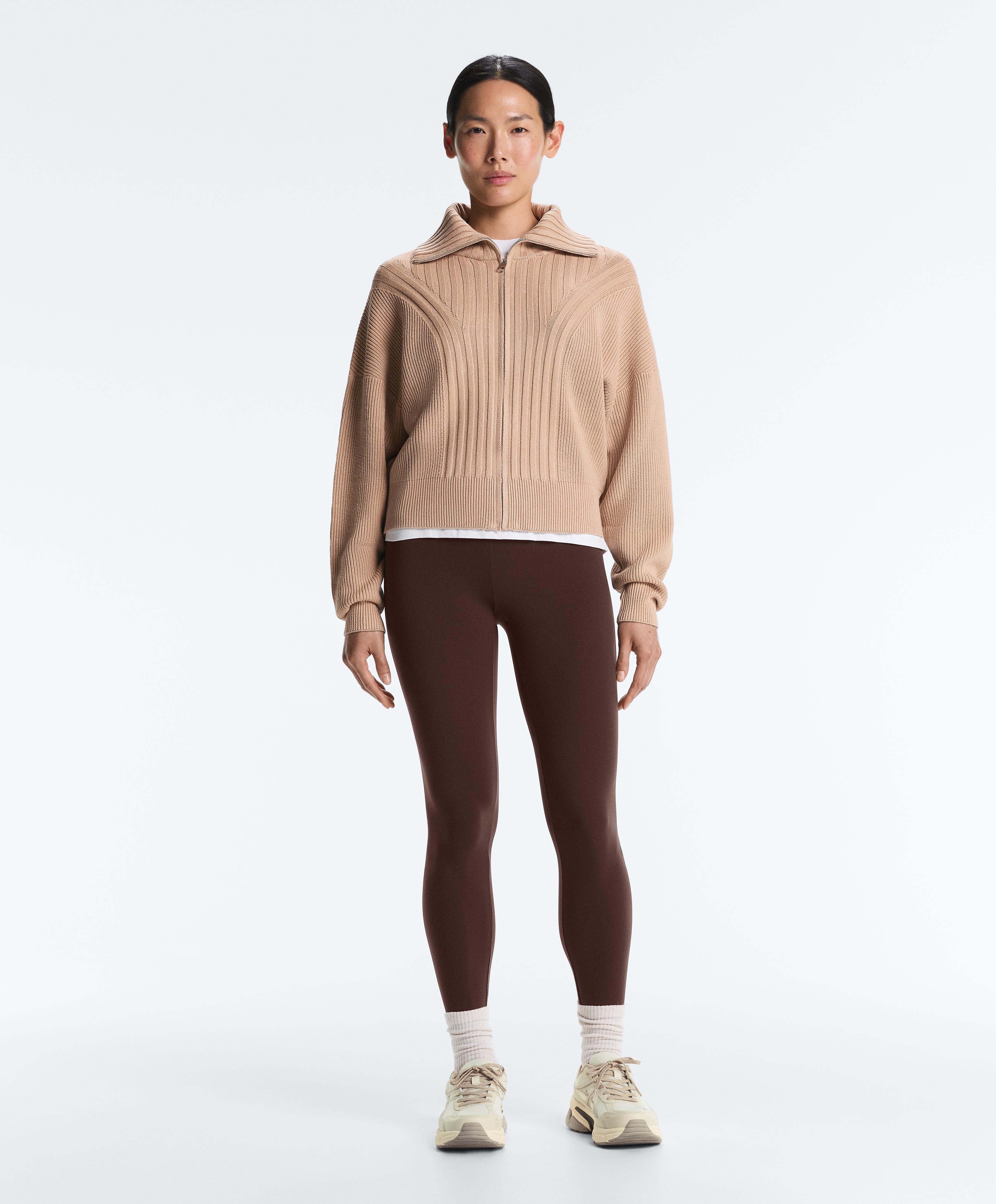 Вязаная куртка в рубчик Вязаная куртка в рубчик