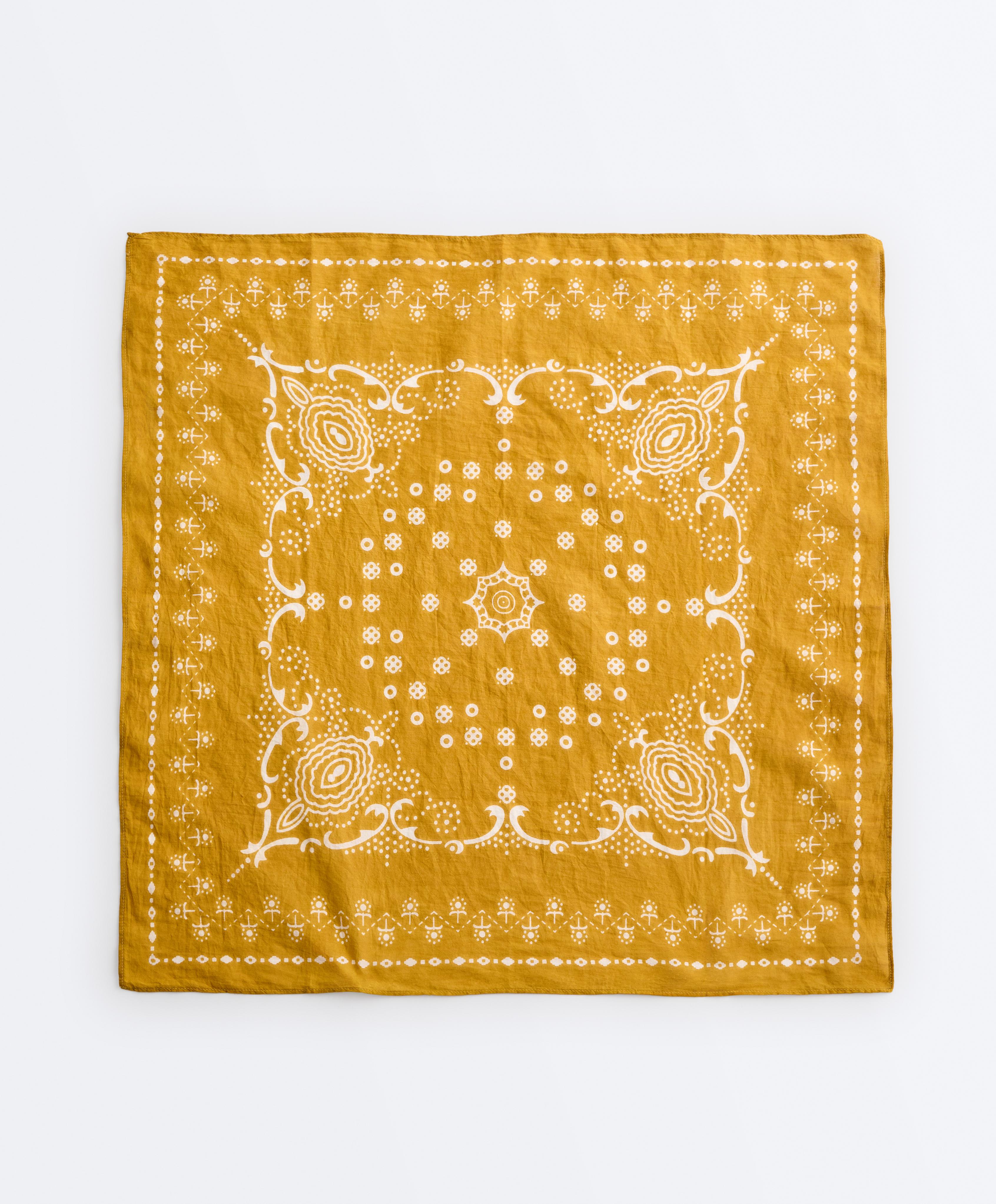 Дезенирана бандана за трчање