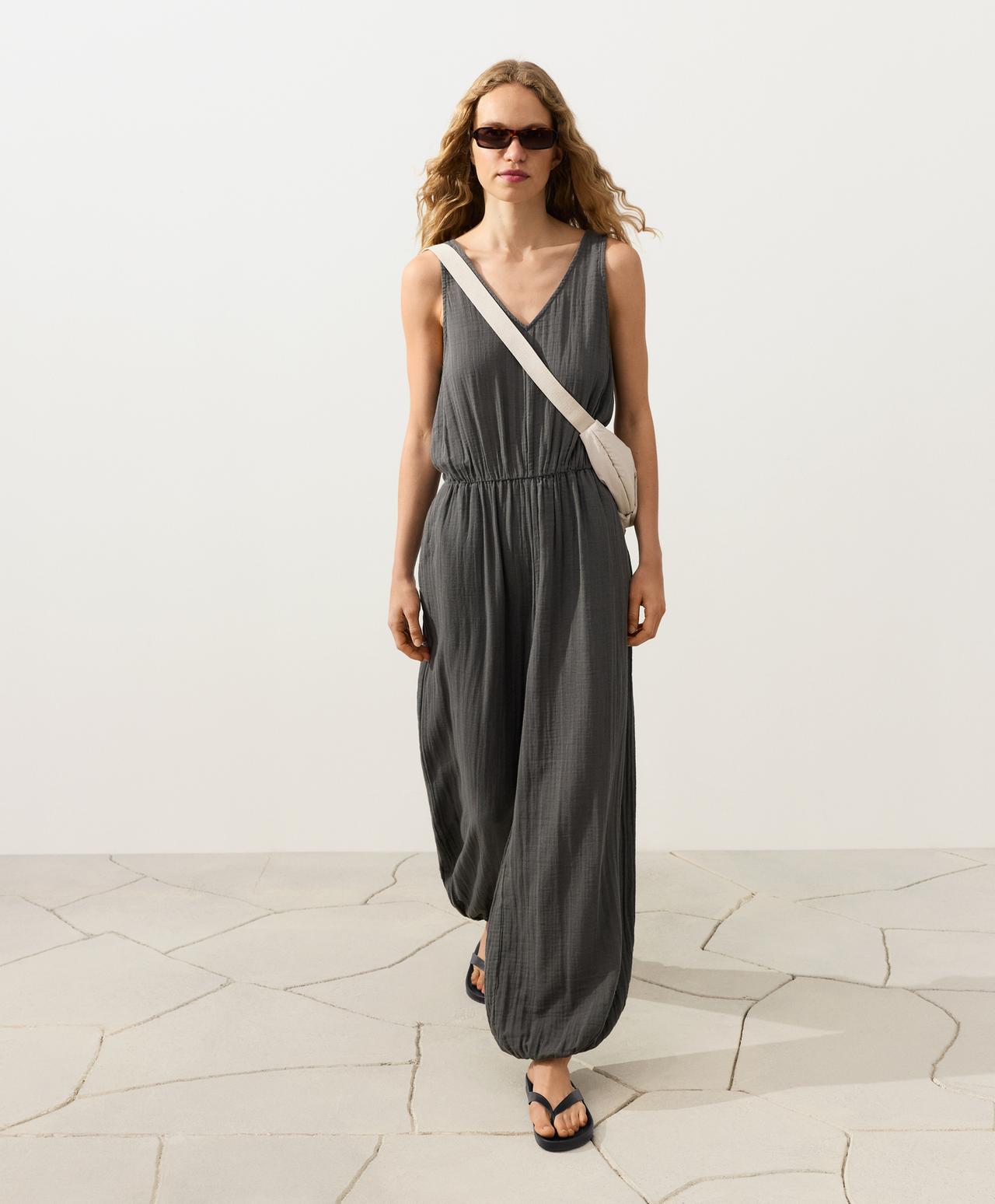 100% cotton crinkle long jumpsuit — ASPHALT