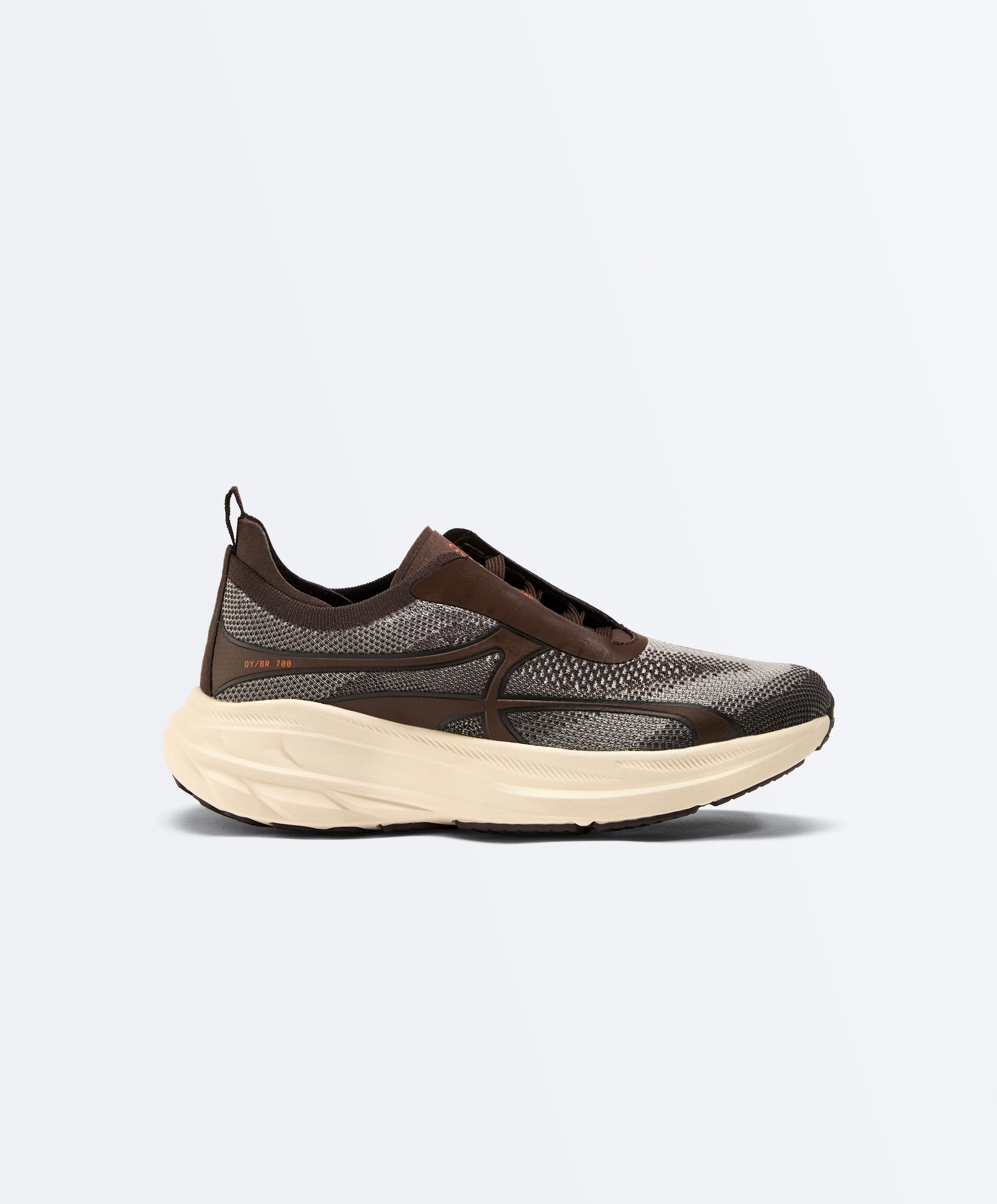 Running trainers OY/BR 700 — BROWN