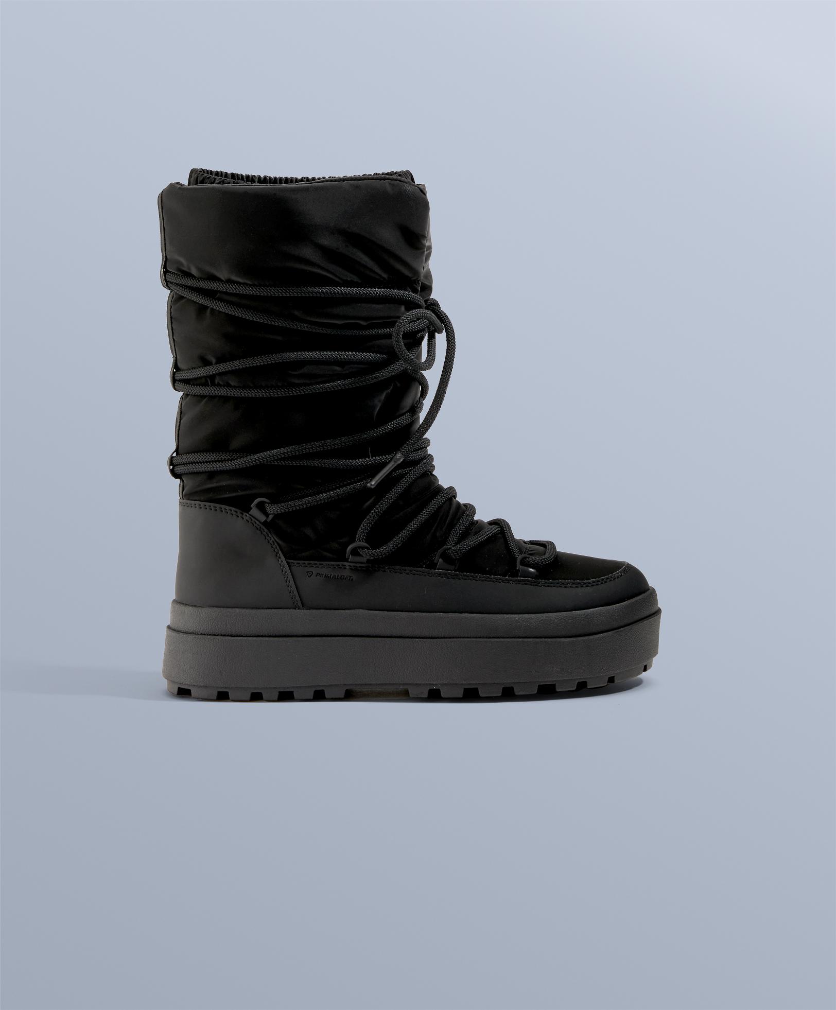 Laced nylon après-ski boots Laced nylon après-ski boots