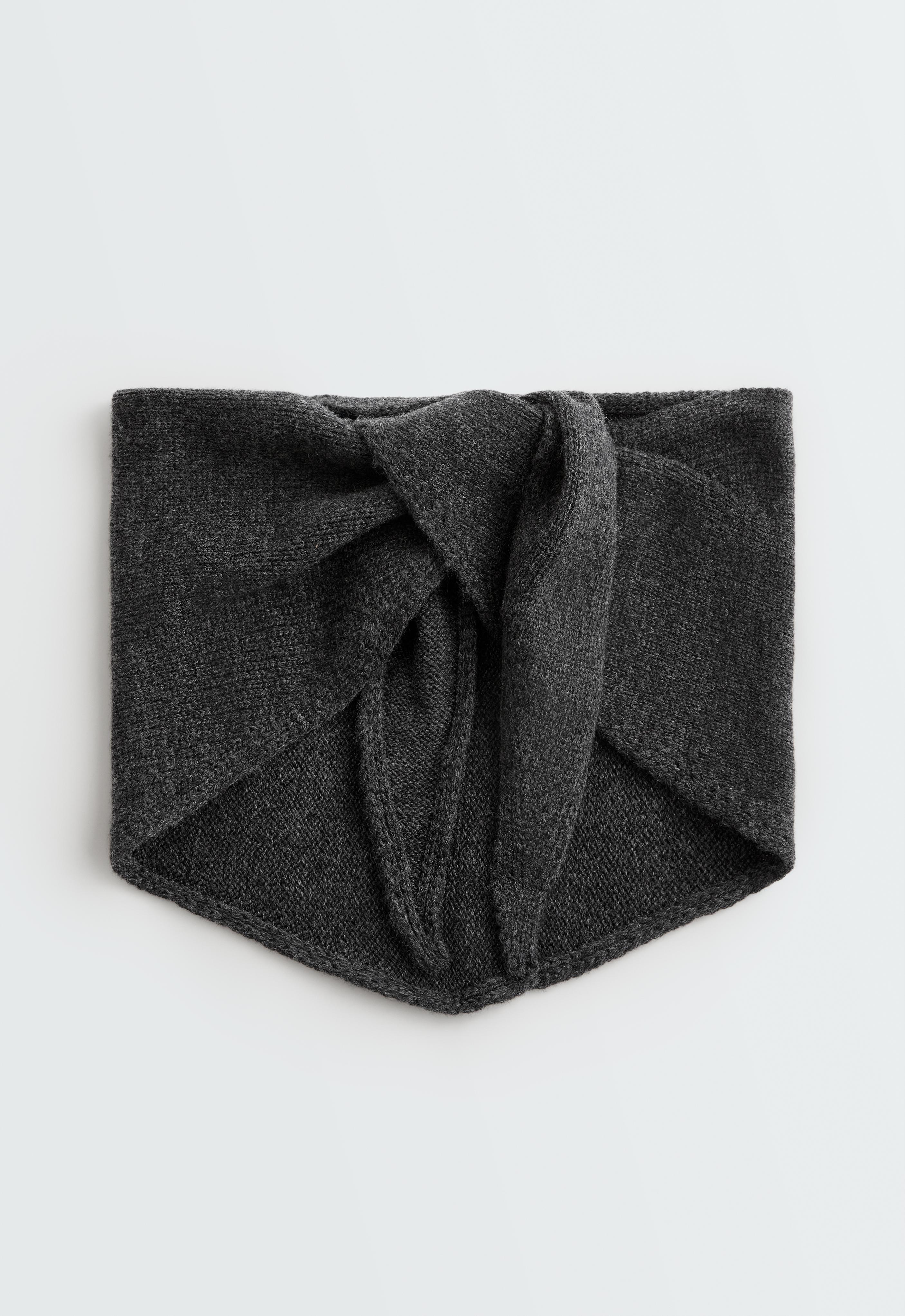 Gebreide bandana 90% wol 10% kasjmier Gebreide bandana 90% wol 10% kasjmier