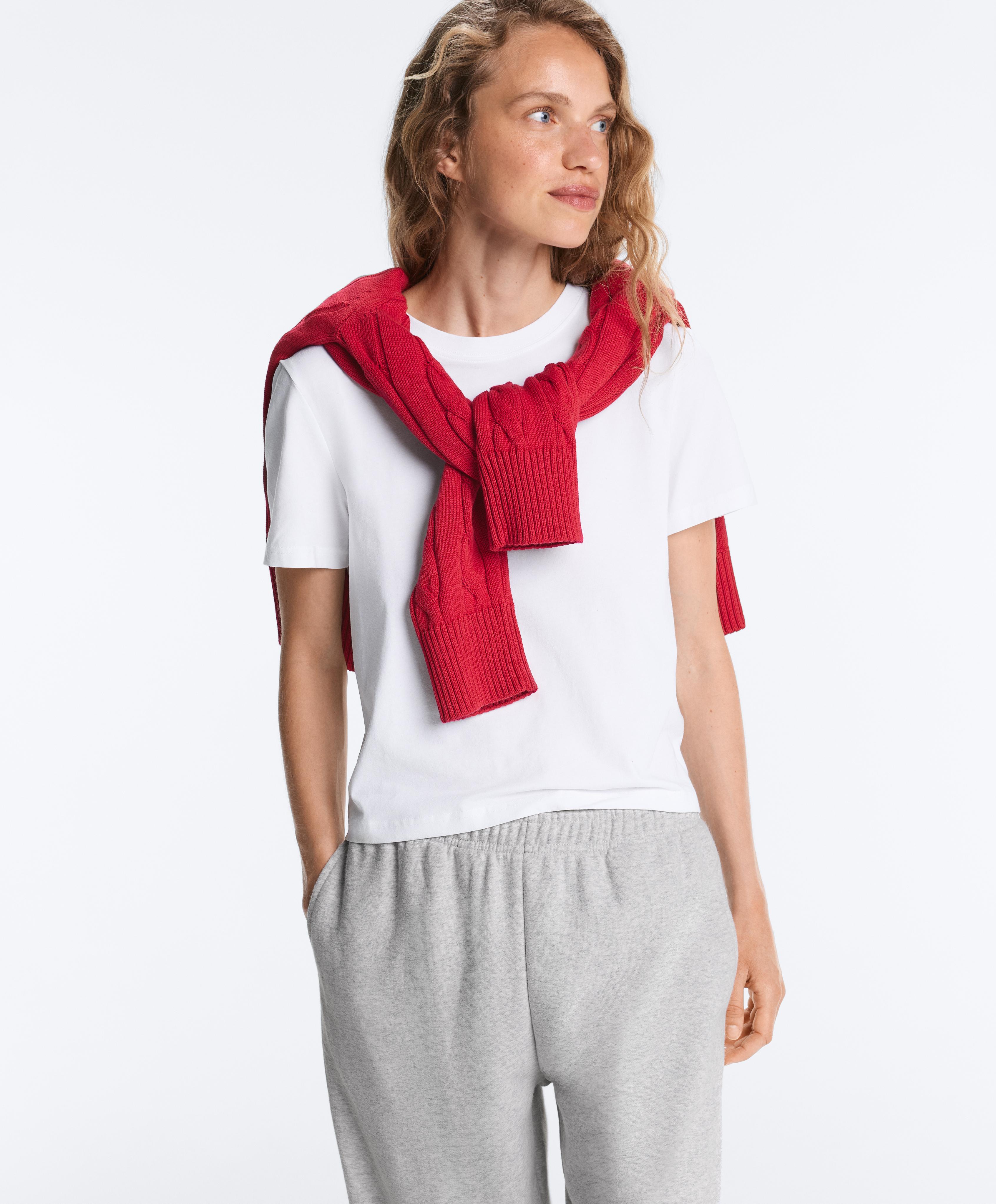 100% cotton cable knit V-neck jumper — BRIGHT RED