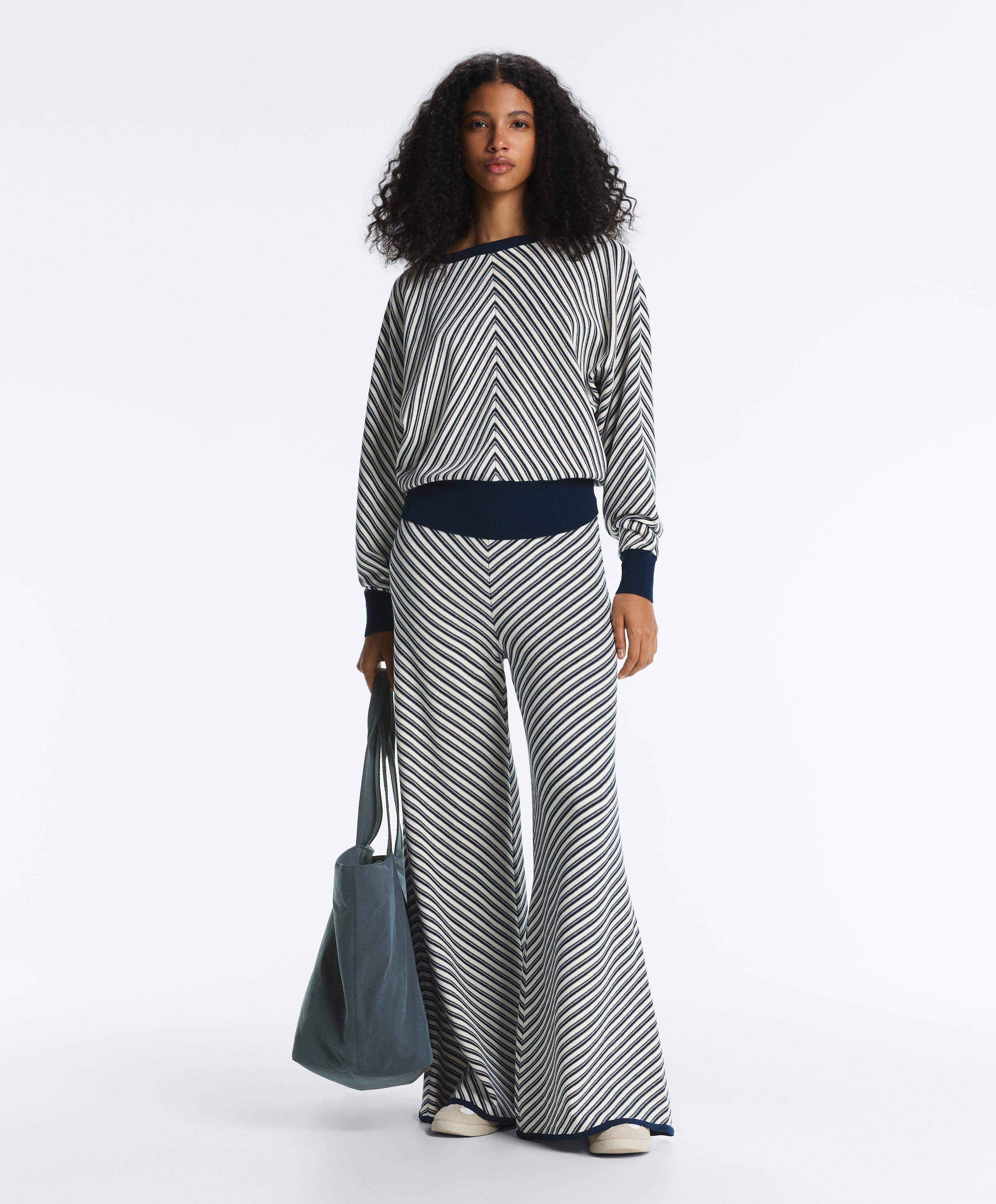 Diagonal stripe knit jumper — NAVY BLUE