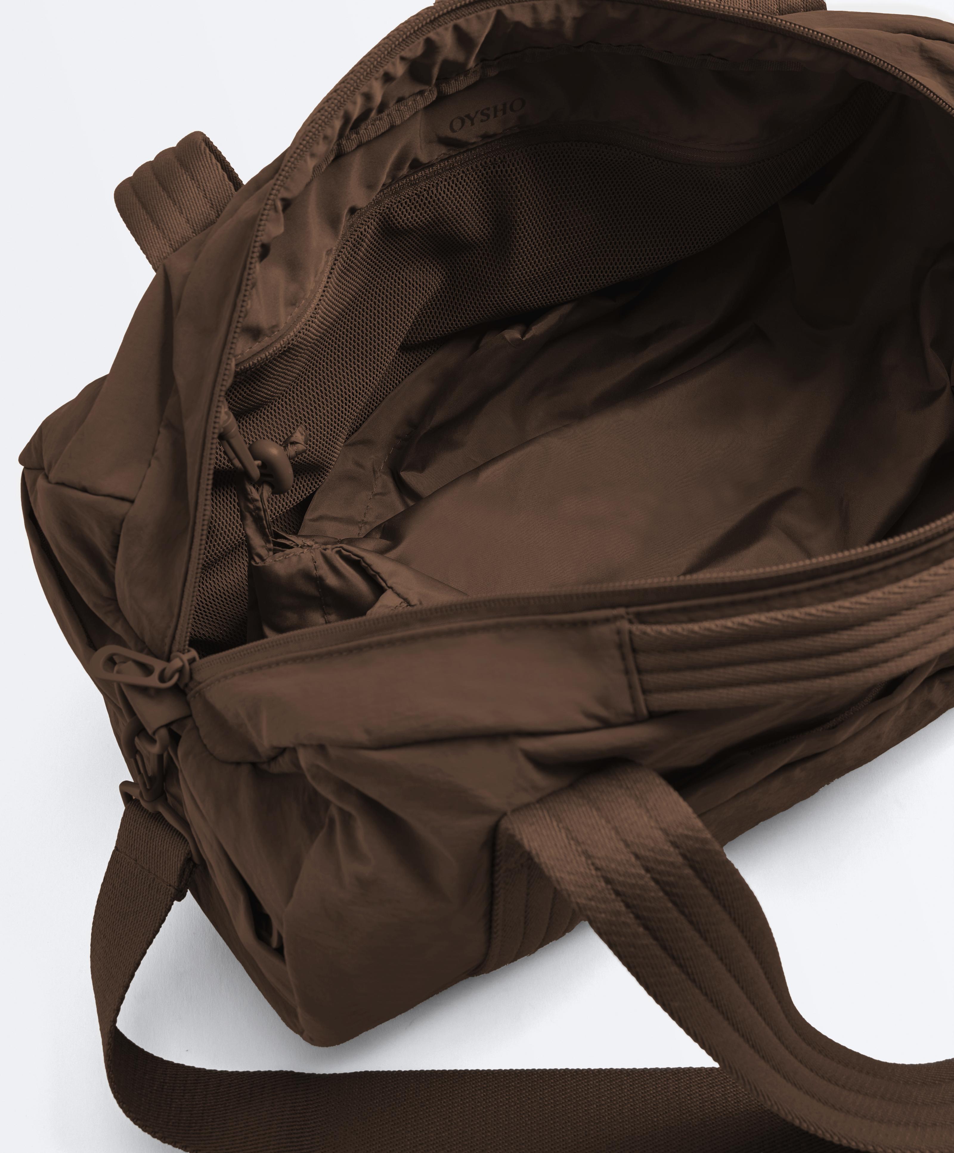 Bowling style sports bag — BROWN