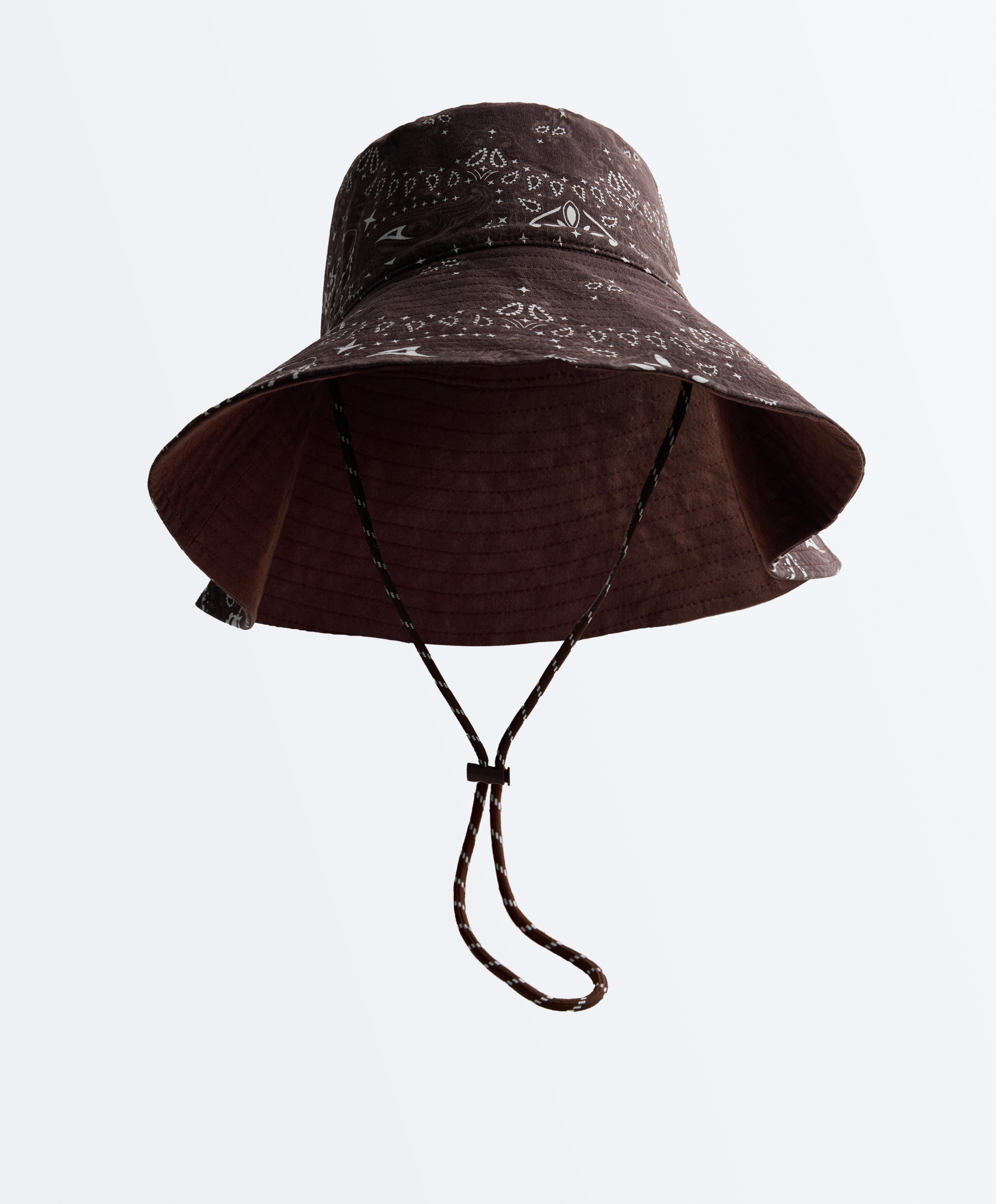 Reversible 100% cotton bandana bucket hat — BEIGE