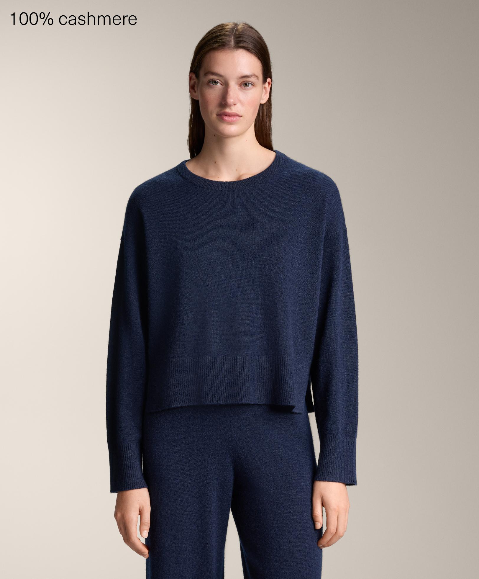 100% cashmere knit round-neck jumper 100% cashmere knit round-neck jumper